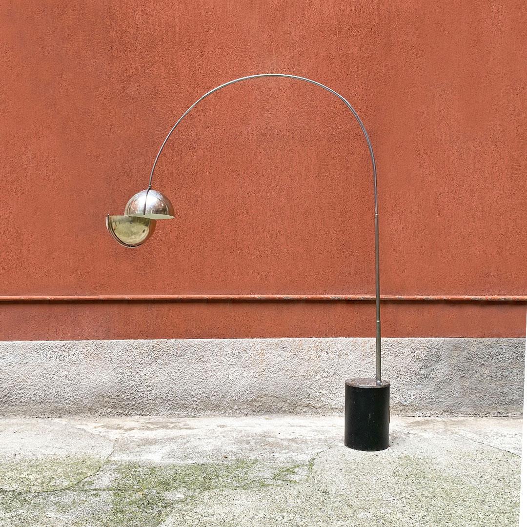 Italian Space Age, Cast Iron and Steel Arc Floor Lamp by Studio Reggiani, 1970s In Good Condition For Sale In MIlano, IT