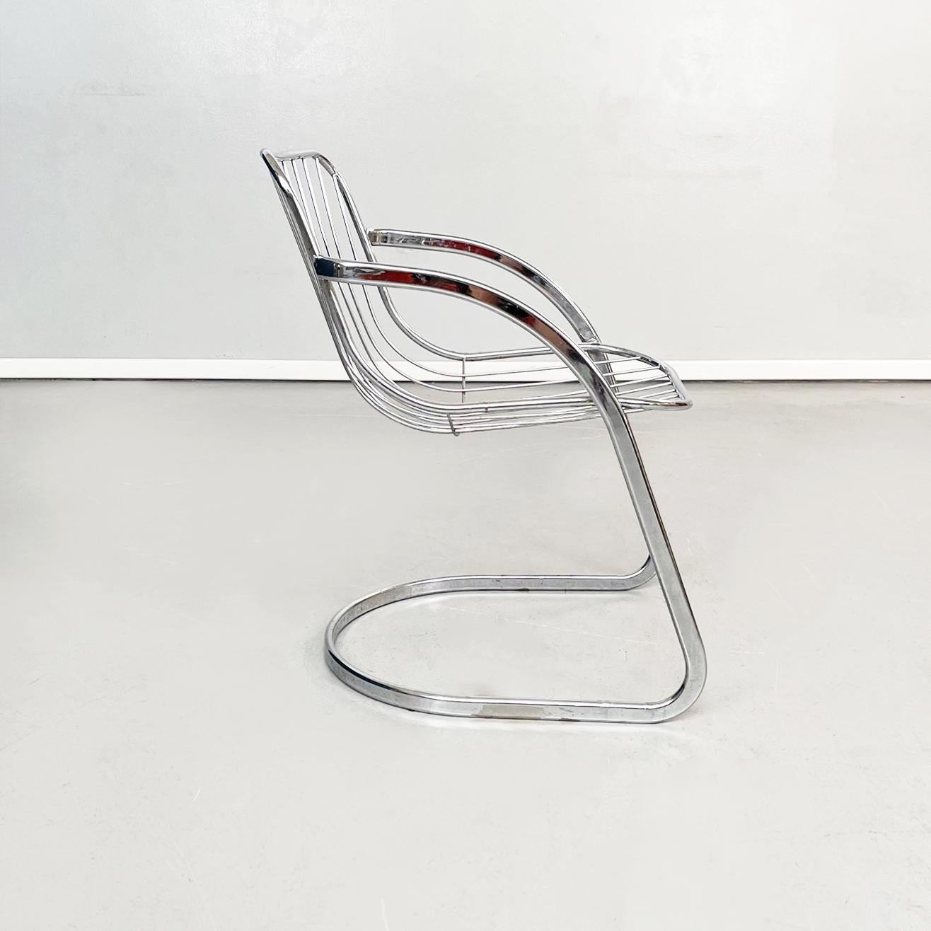 Italian Space Age Chair in Curved Chromed Steel, 1970s In Good Condition For Sale In MIlano, IT