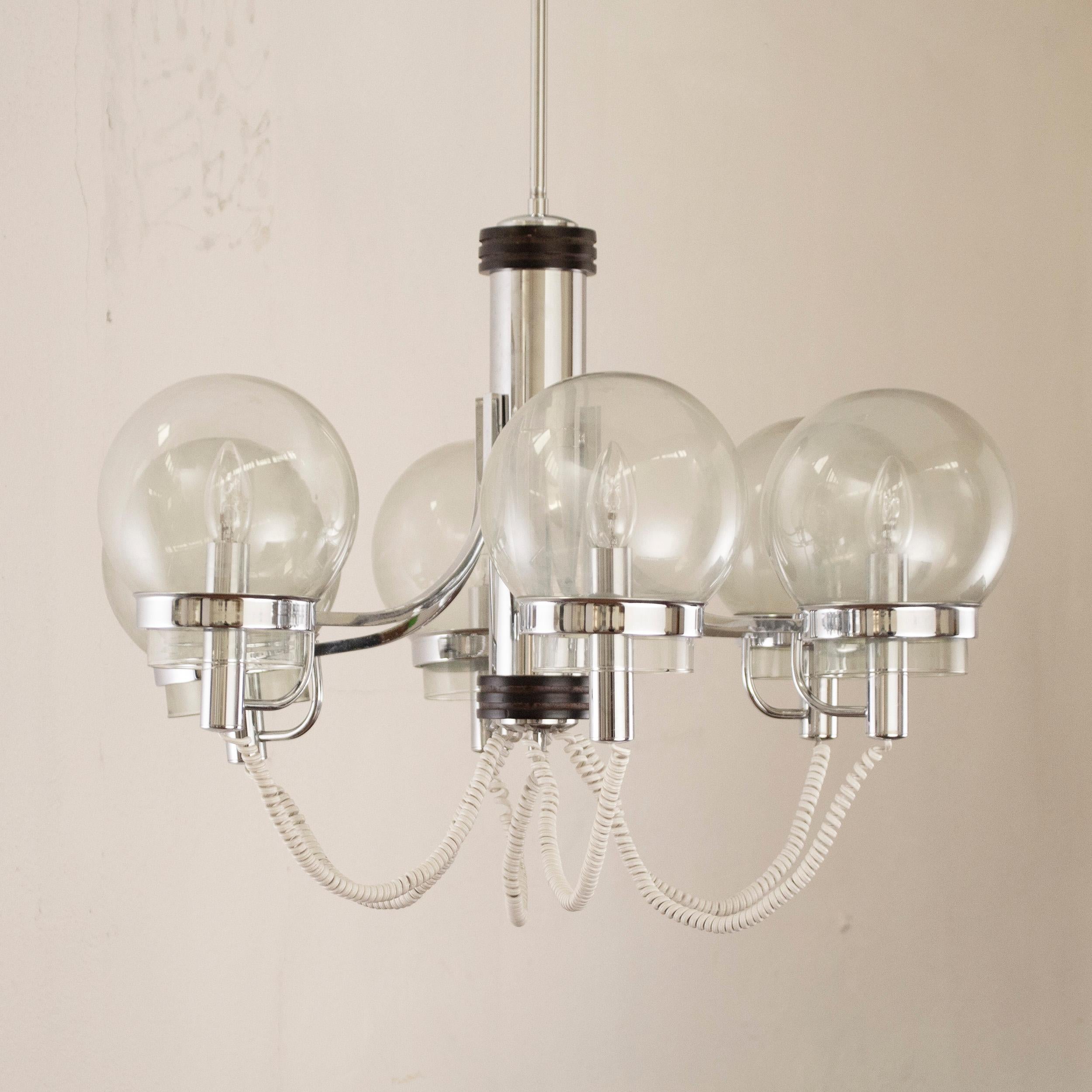 Laiton Lustre italien de l'ère spatiale des années 1970, fabriqué en Italie, design, globes en chrome et verre en vente