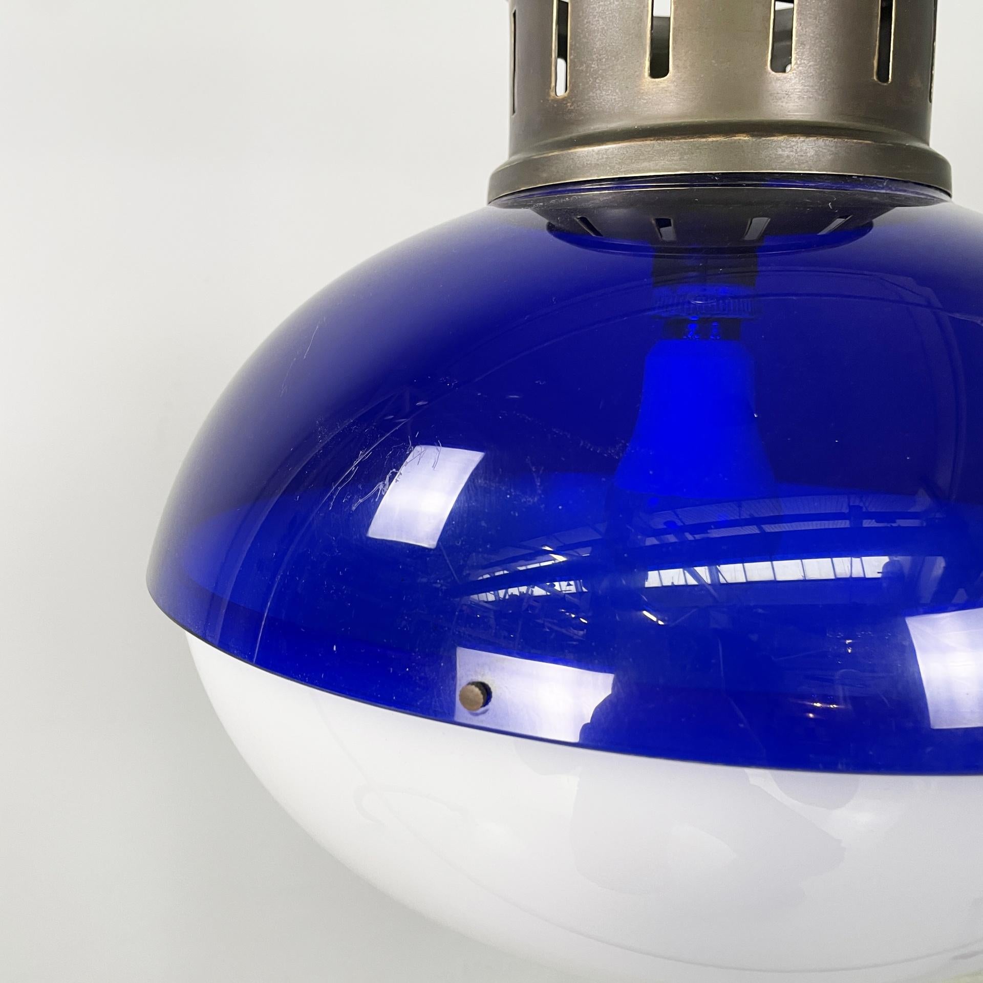 Italian Space Age chandelier in blue and white plexiglass, 1970s in vendita 2