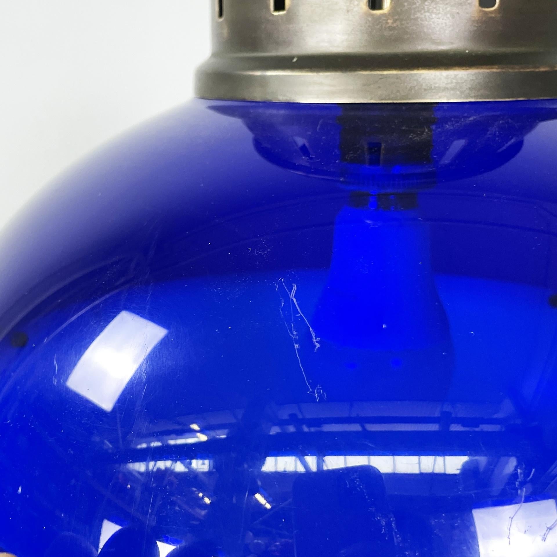Italian Space Age chandelier in blue and white plexiglass, 1970s in vendita 3