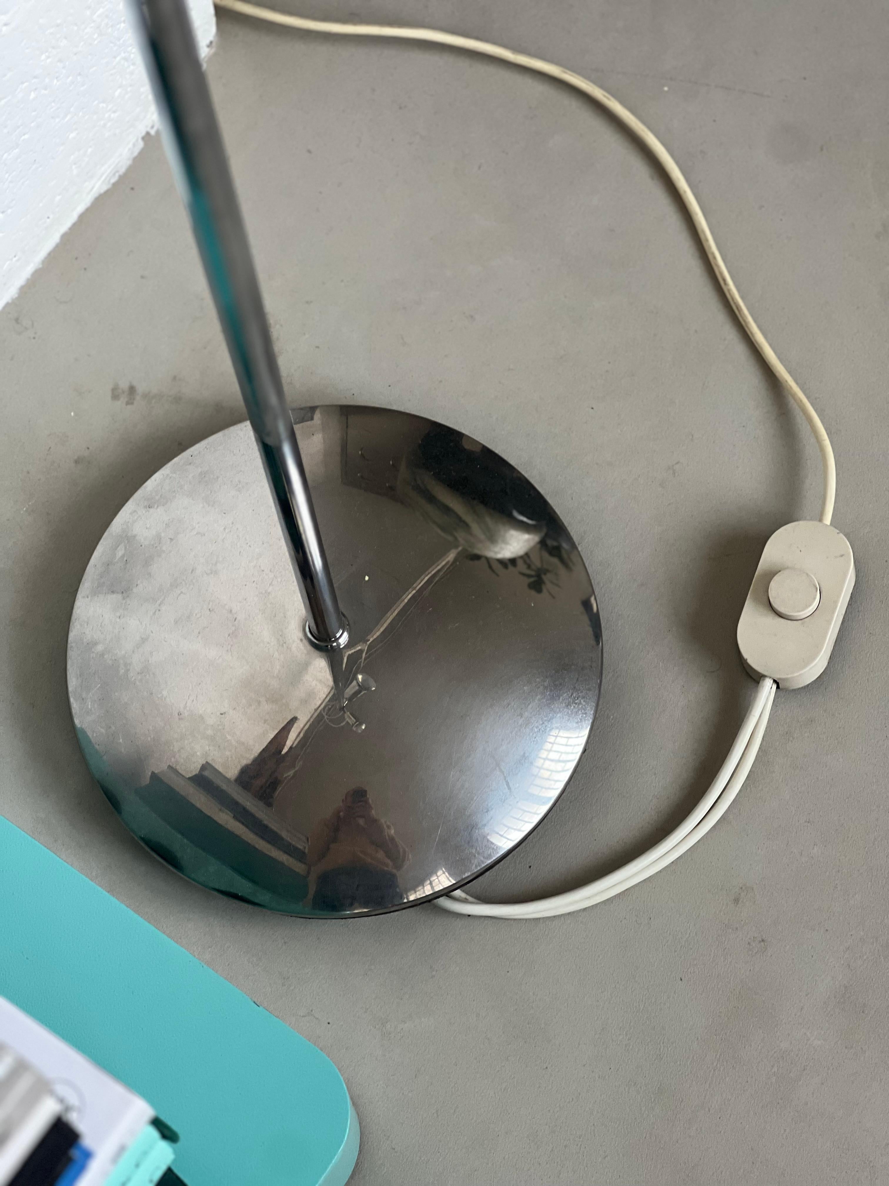 Lampada da terra regolabile in metallo cromato di Reggiani, anni '70 in vendita 6