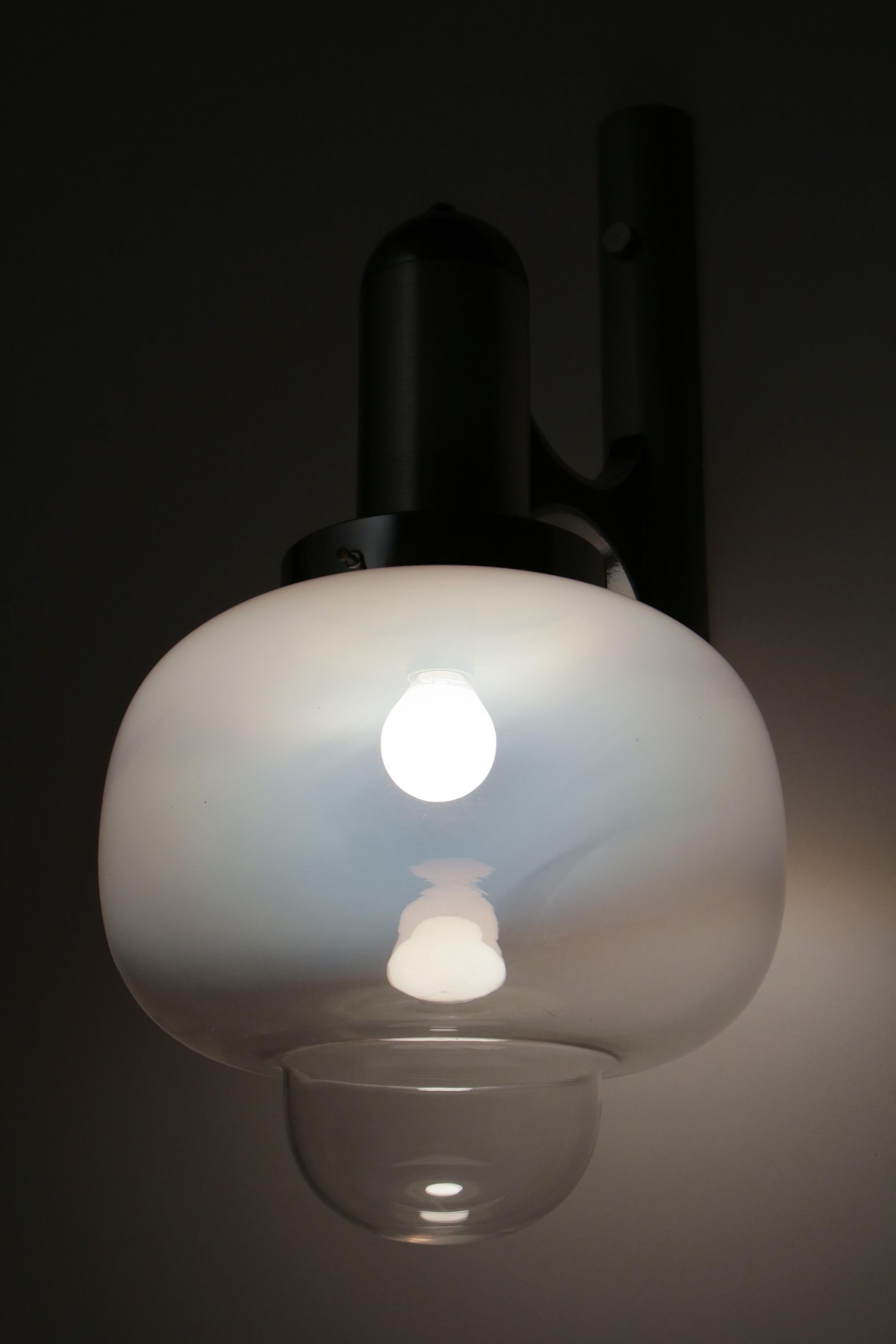 Italian Space Age Chromed Wall Milk Murano Glass Lamp by Gaetano Sciolari, 1960s For Sale 7