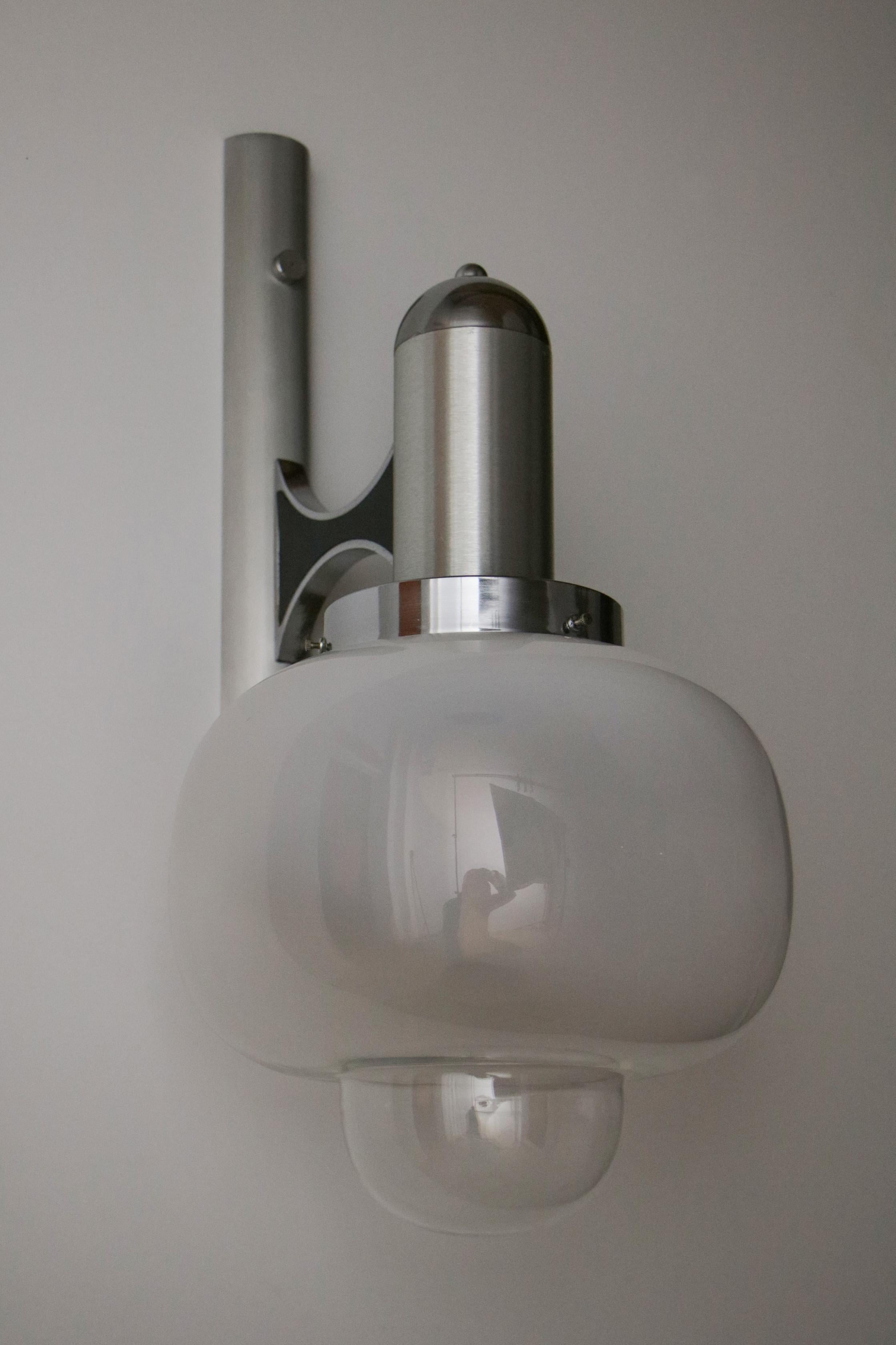 Aluminum Italian Space Age Chromed Wall Milk Murano Glass Lamp by Gaetano Sciolari, 1960s For Sale