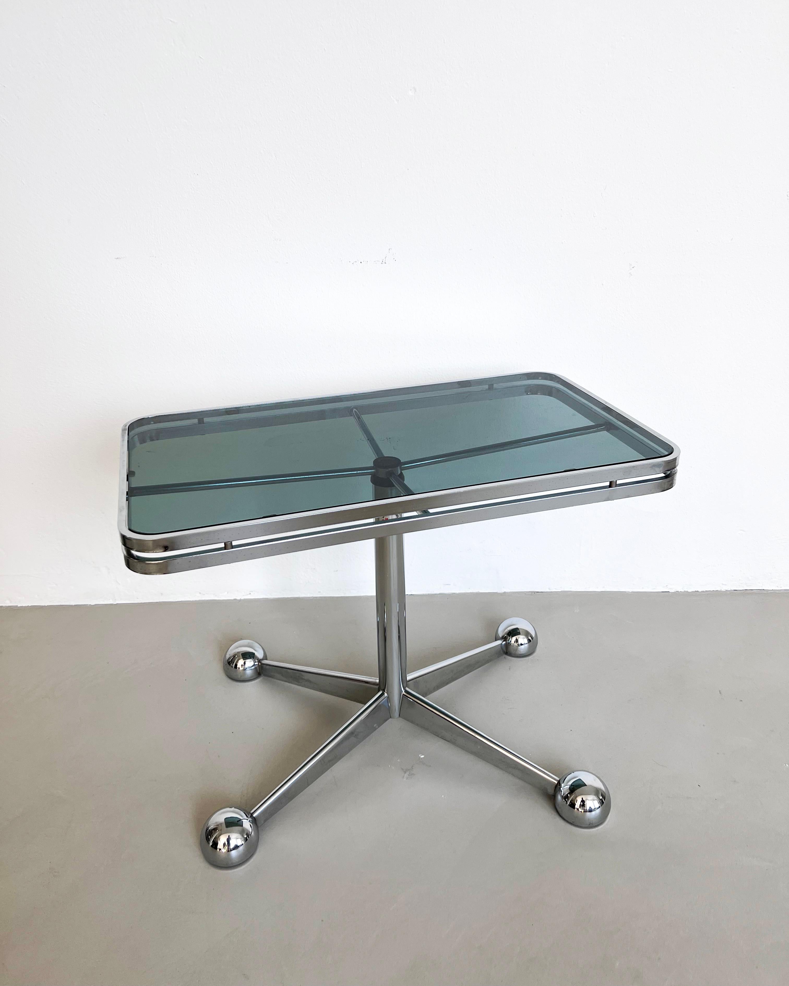 Late 20th Century Italian Space Age Coffee / Dining Table, Smoked Glass, Chromed Metal, Telescopic