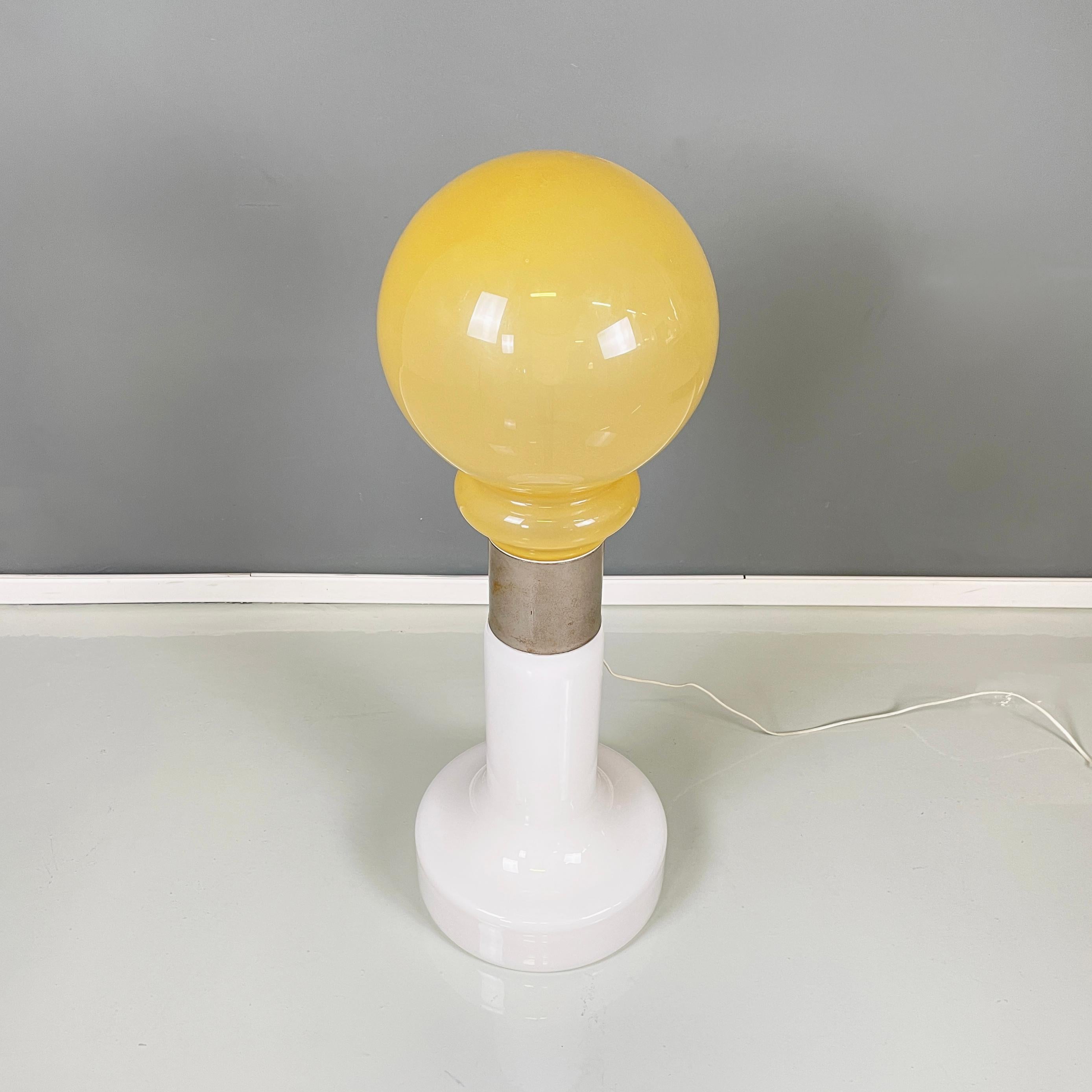 Late 20th Century Italian space age Floor lamp in Murano glass metal by Nason for Mazzega, 1970s For Sale