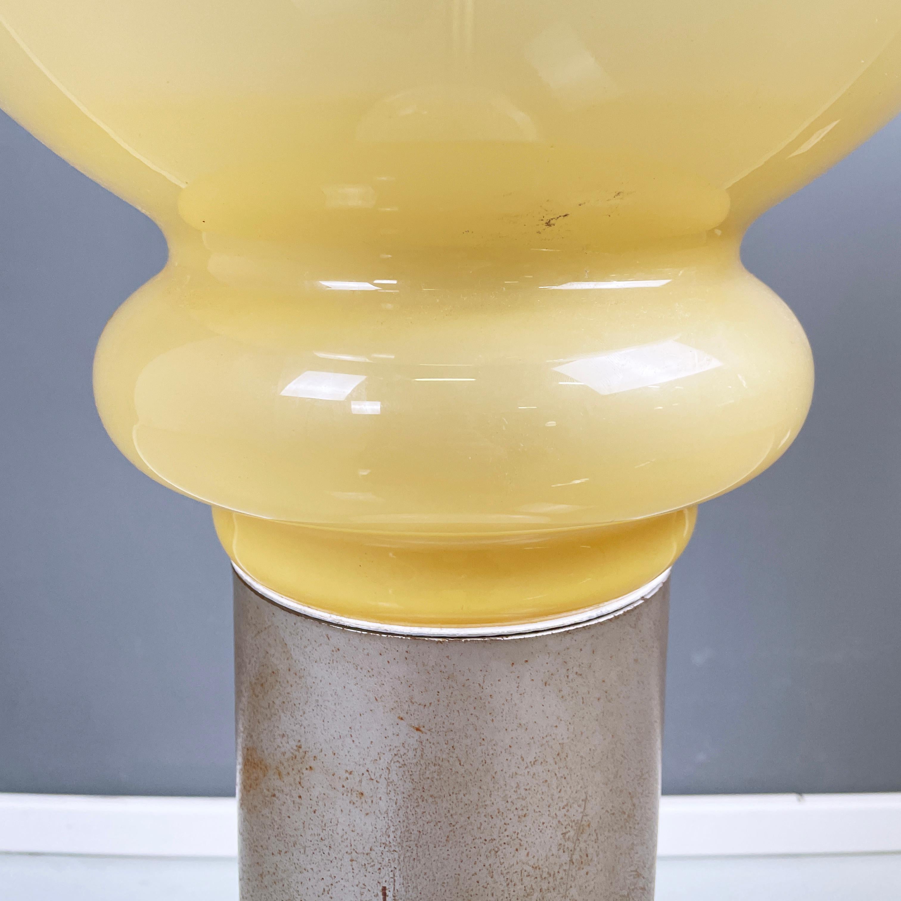 Italian space age Floor lamp in Murano glass metal by Nason for Mazzega, 1970s For Sale 2