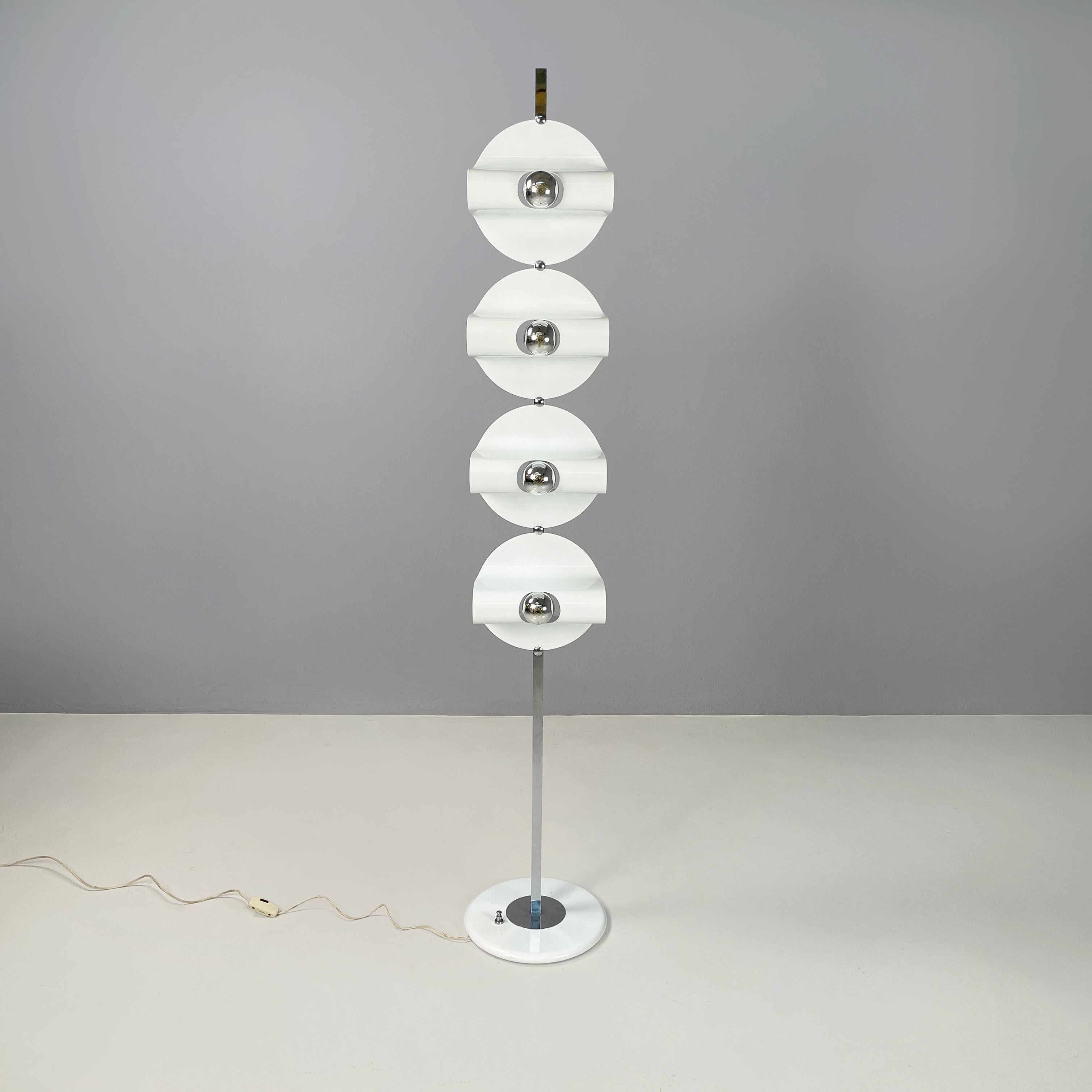 Space Age Italian space age Floor lamp in white metal, 1970s For Sale