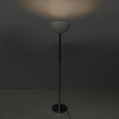 Italian space age Floor lamp in white metal, metal and opaline glass, 1970s