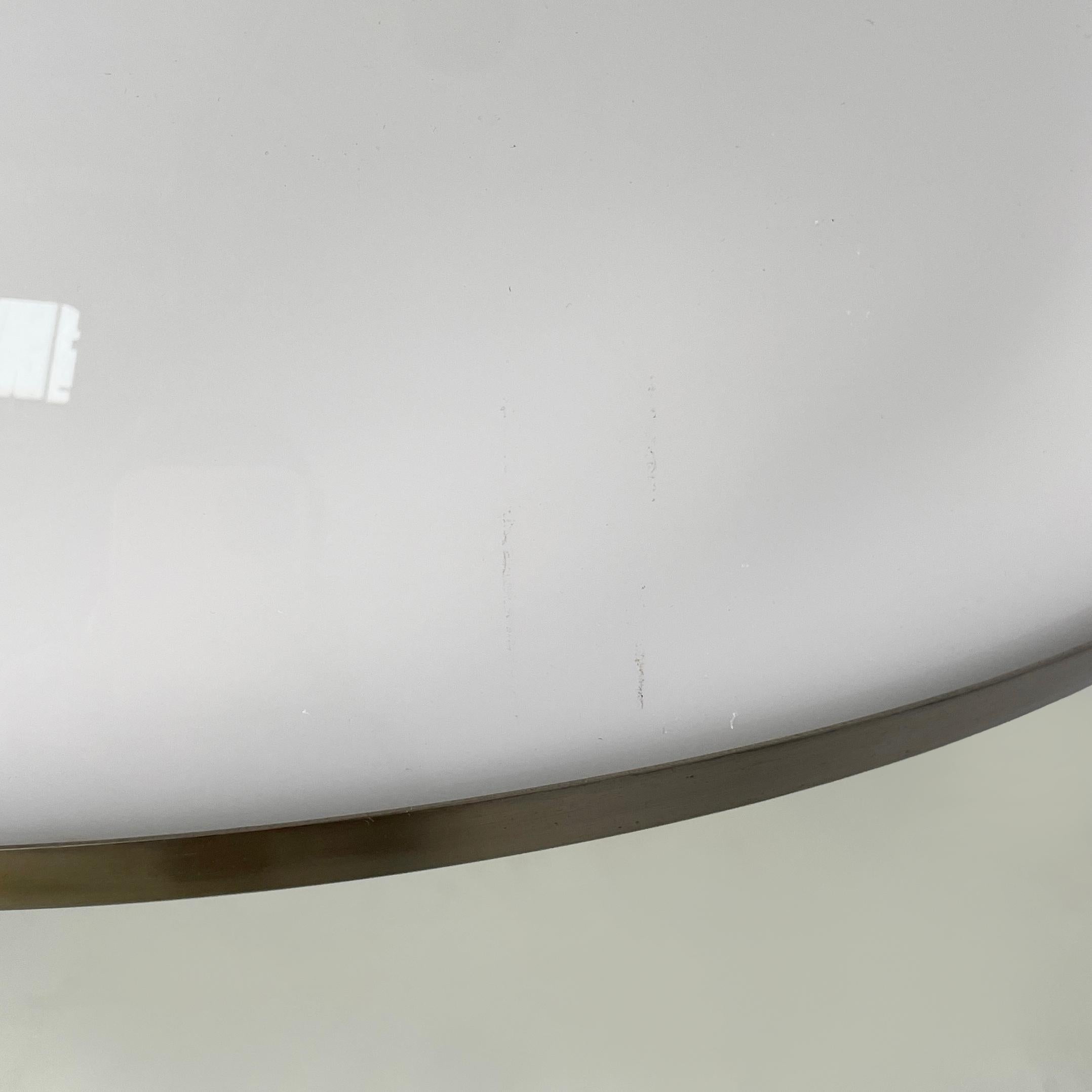 Italian space age Floor lamp in white plastic and metal by Arteluce, 1970s For Sale 6