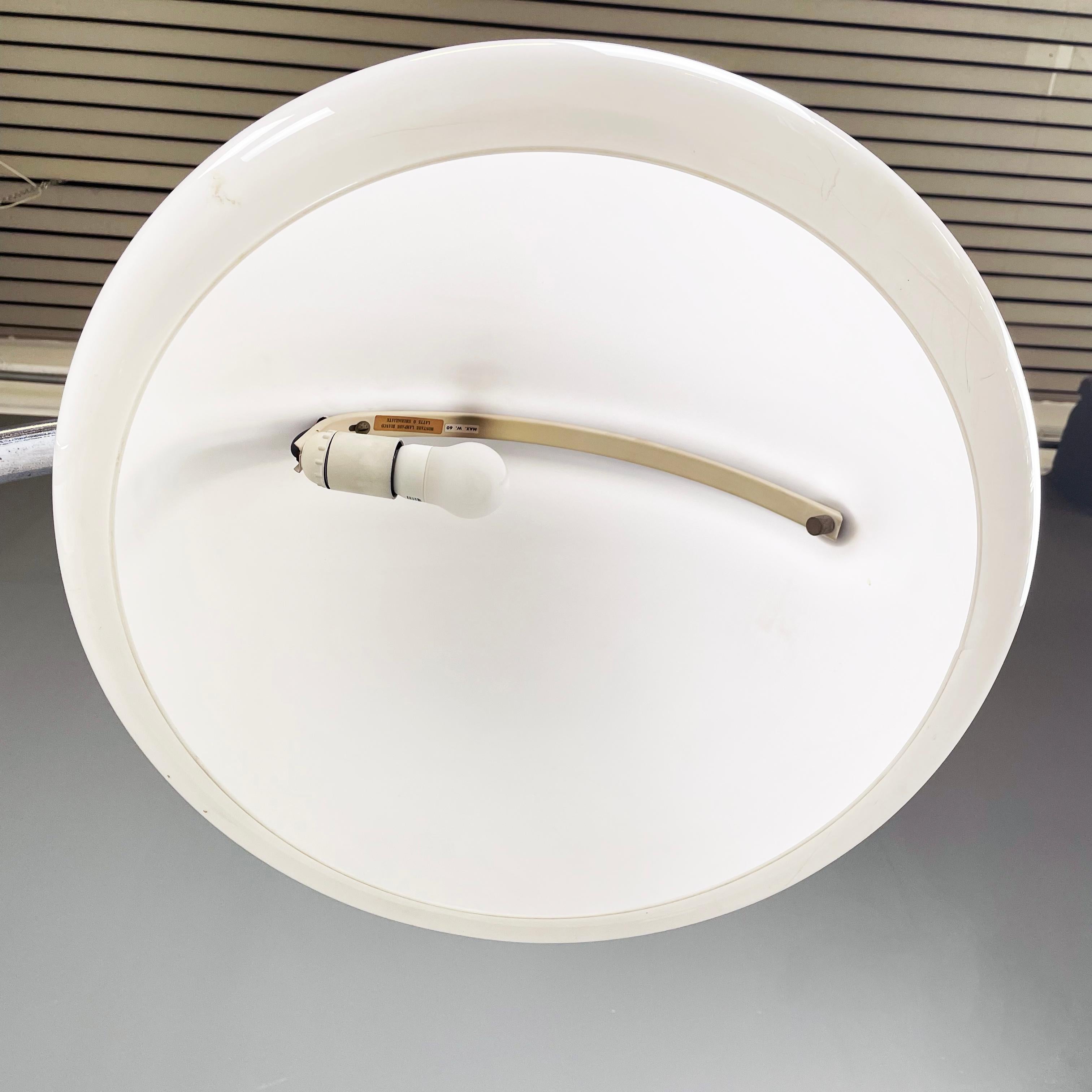 Italienische raumzeitliche Stehleuchte Serpente von Elio Martinelli Martinelli Luce, 1970er Jahre im Angebot 5