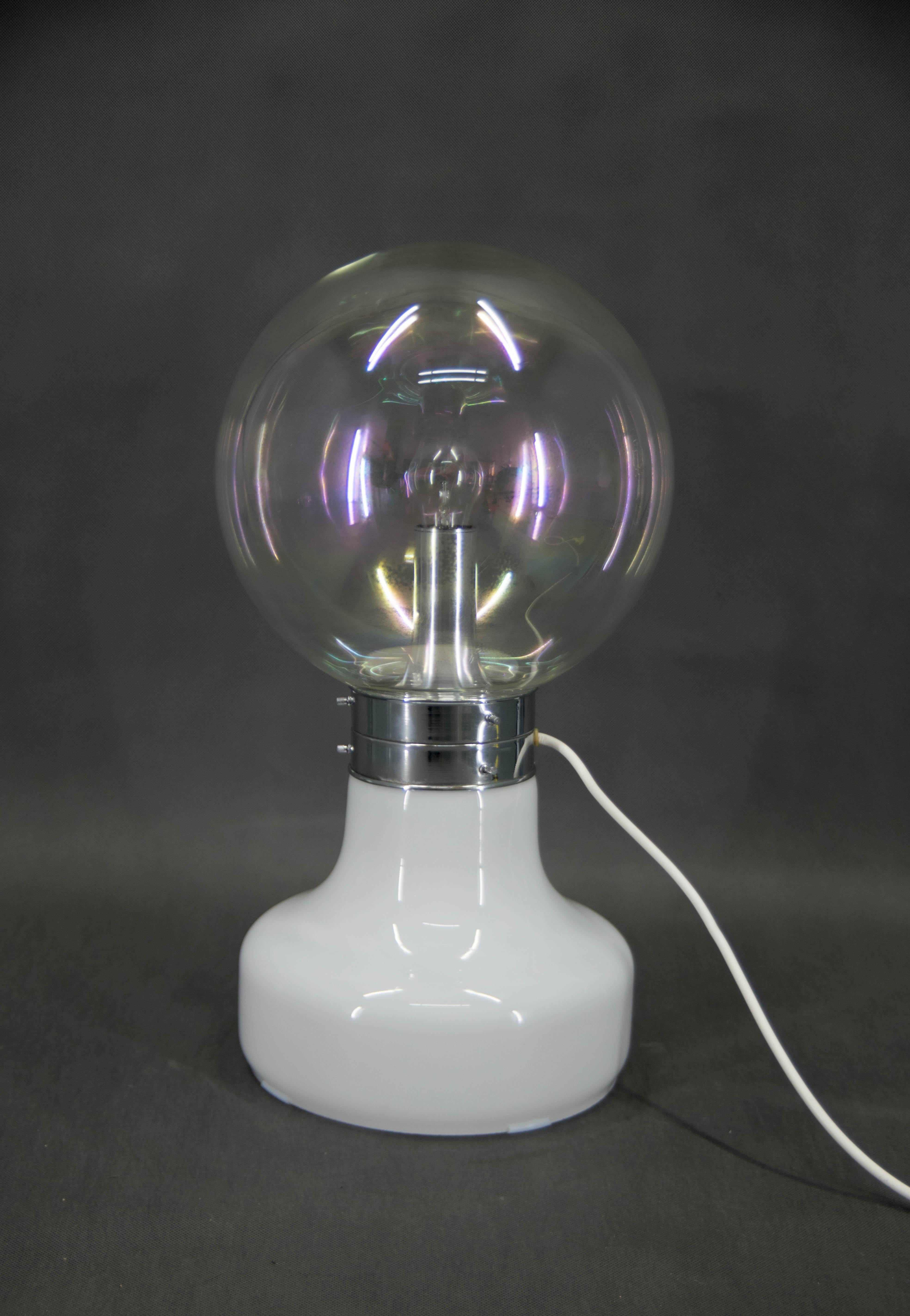 Ère spatiale Lampadaire ou lampe de table italienne de l'ère spatiale, 1970 en vente
