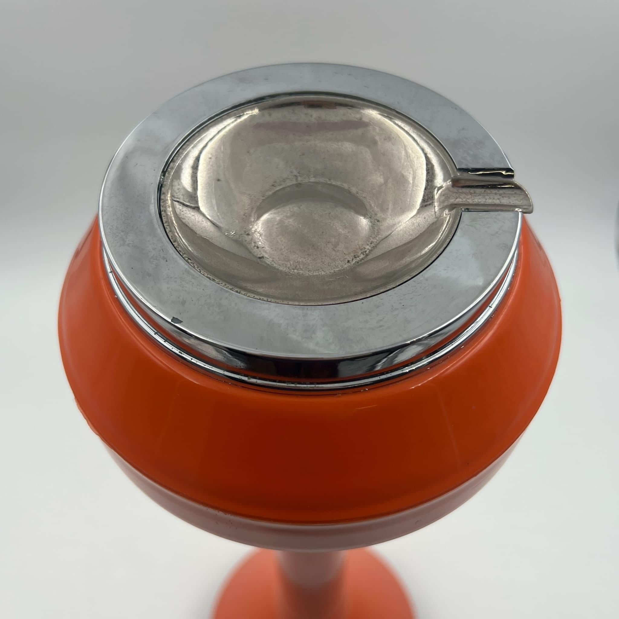 Italian Space Age Floor Standing Ashtray - Orange Retro Chic Home Decor, 1960s For Sale 2