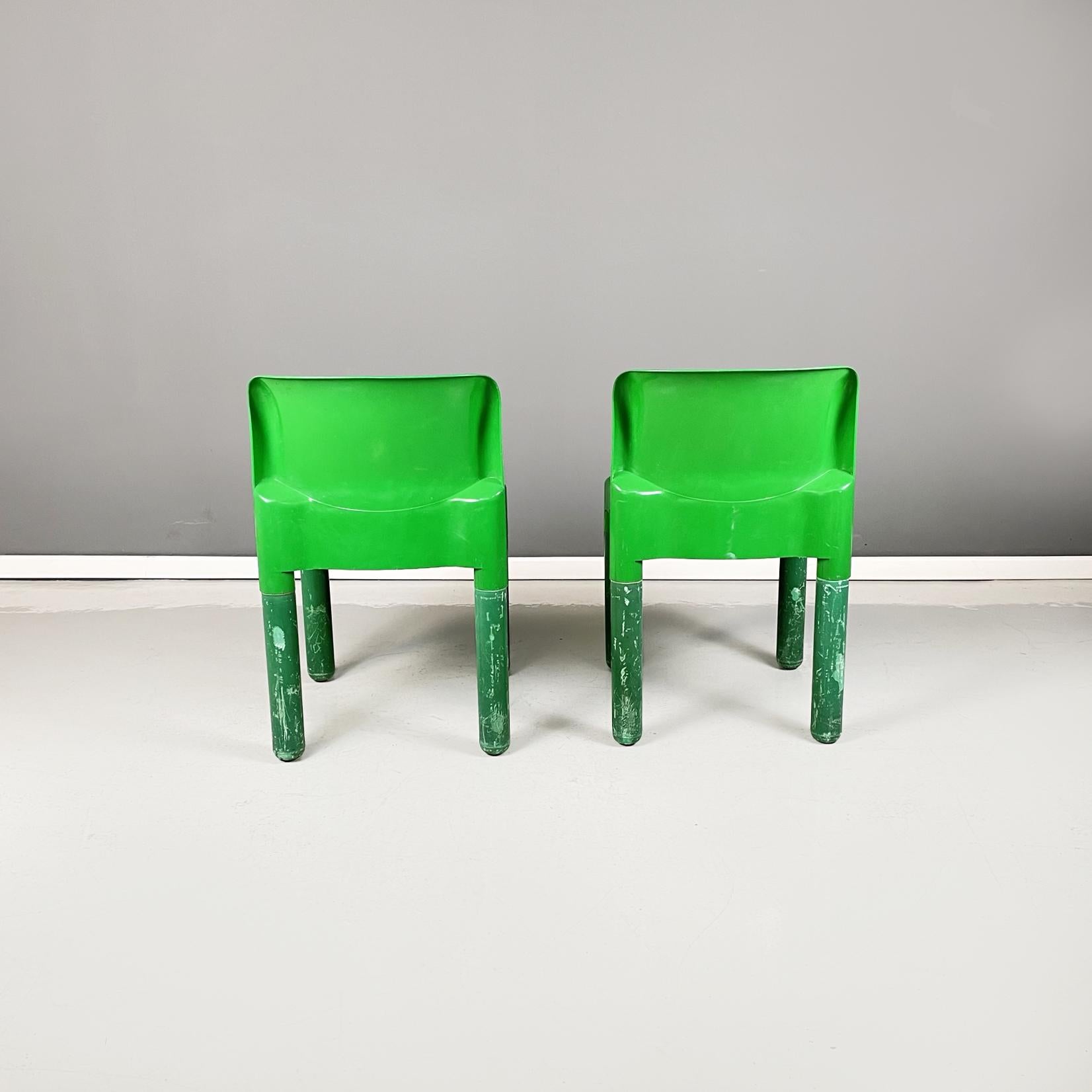 green plastic dining chairs