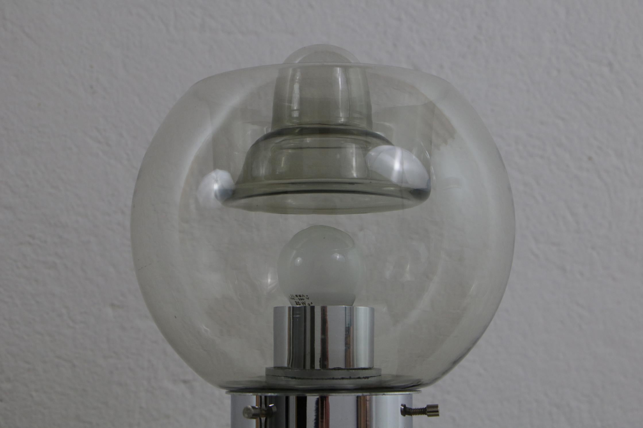 Italian Space Age Iconic Table Lamp 