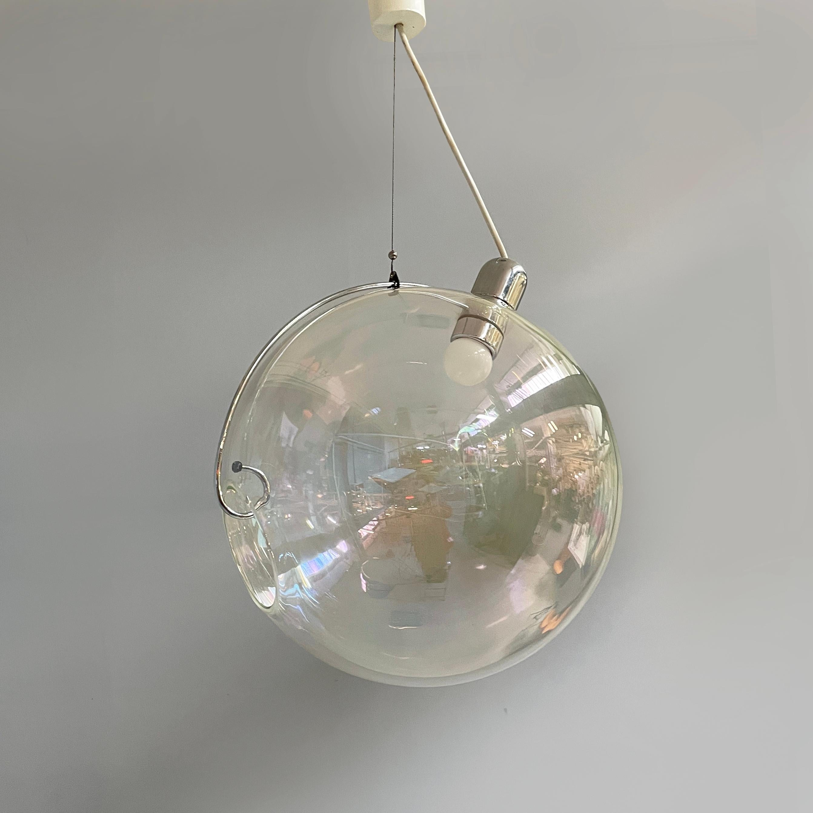 Lampadario italiano in vetro iridescente Space Age Sona di Carlo Nason Lumenform 1970 In condizioni buone in vendita a MIlano, IT