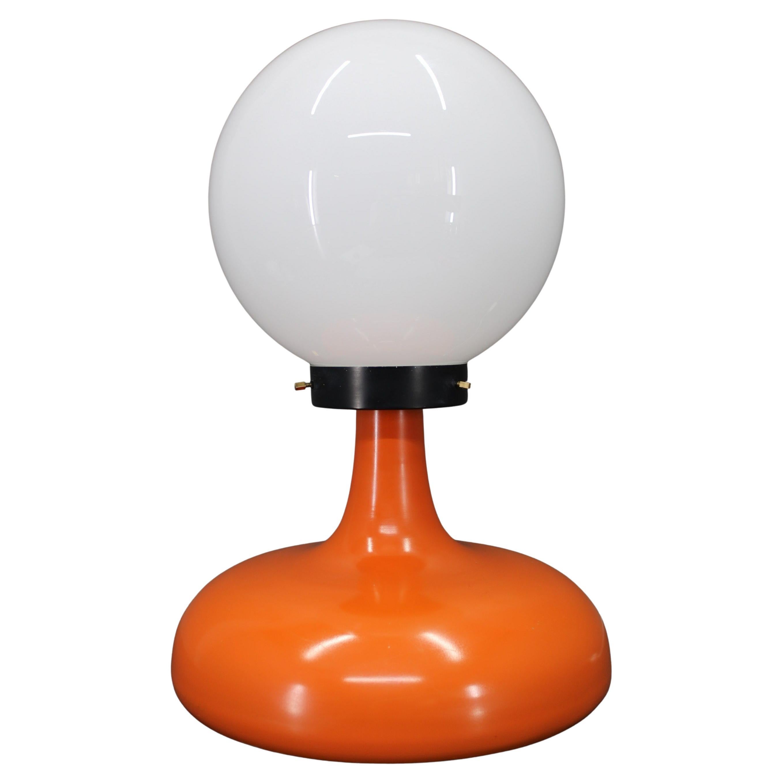 Italian Space Age Lacquered Metal Table Lamp with Milk Glass, 1970s in vendita