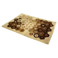 Italian space age long pile geometric carpet in wool with beehive design 1970s