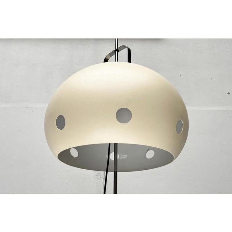 Italienische A Space Age Lucerna Stehlampe von Guzzini, Mitte des Jahrhunderts 1960er Jahre (Moderne der Mitte des Jahrhunderts) im Angebot