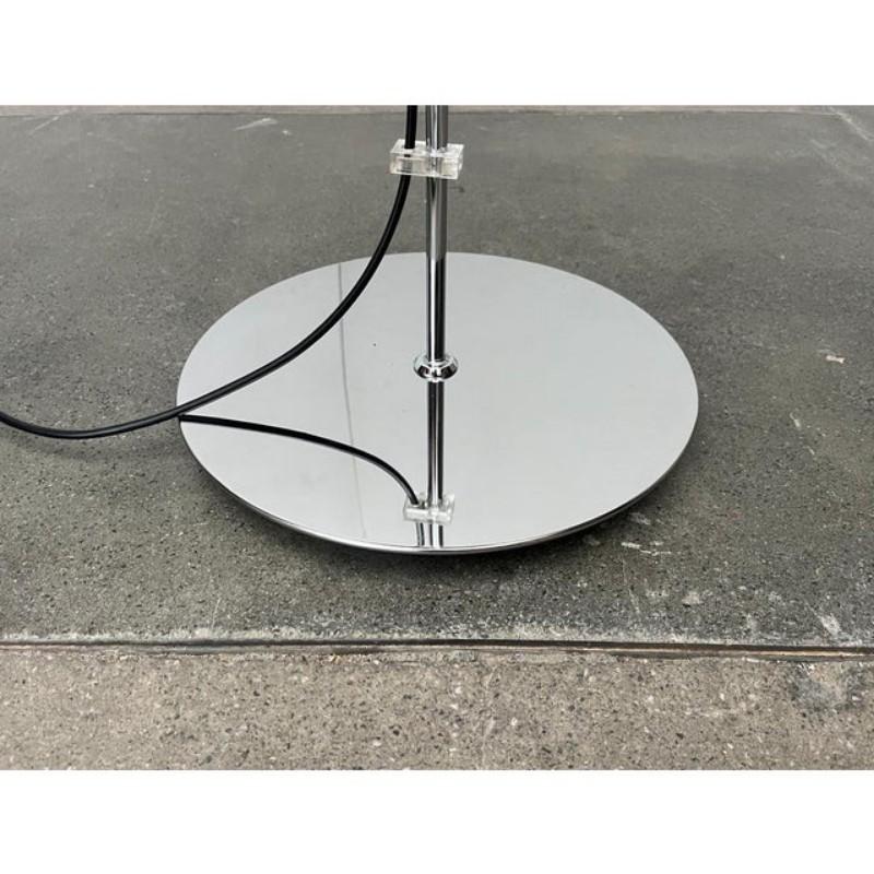 Italienische A Space Age Lucerna Stehlampe von Guzzini, Mitte des Jahrhunderts 1960er Jahre im Zustand „Gut“ im Angebot in Hamburg, DE