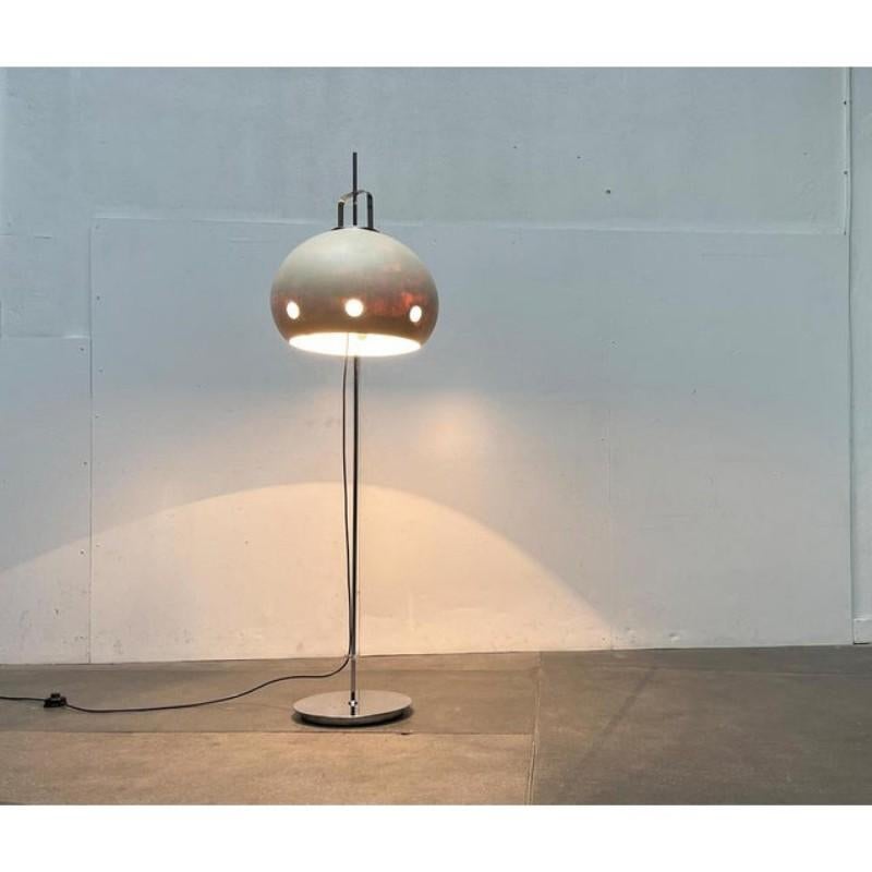 Italienische A Space Age Lucerna Stehlampe von Guzzini, Mitte des Jahrhunderts 1960er Jahre (20. Jahrhundert) im Angebot