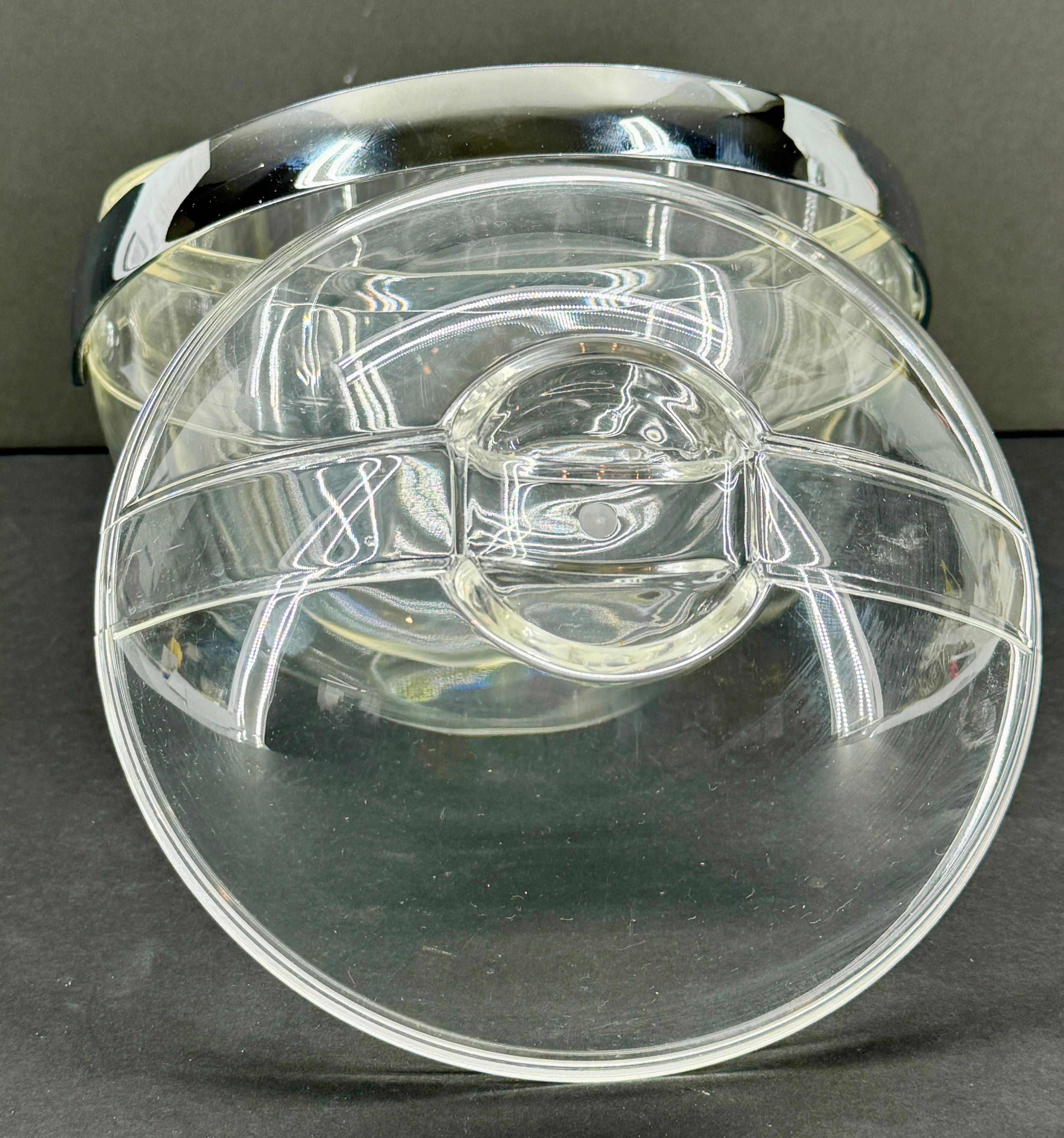 20th Century Italian Space Age Lucite Ice Bucket Designed by Paolo Tilche for Guzzini  For Sale