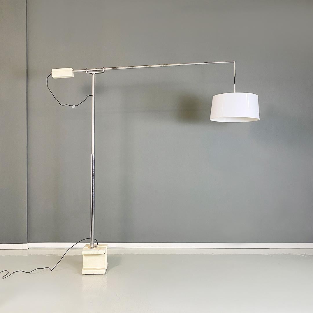 Italian Space Age marble base and steel structure telescopic floor lamp, 1970s
Floor lamp with marble base, steel structure with telescopic arm and new cylindrical lampshade.
Produced by Valenti, circa 1970.
Good general conditions.
Measures: 252 x
