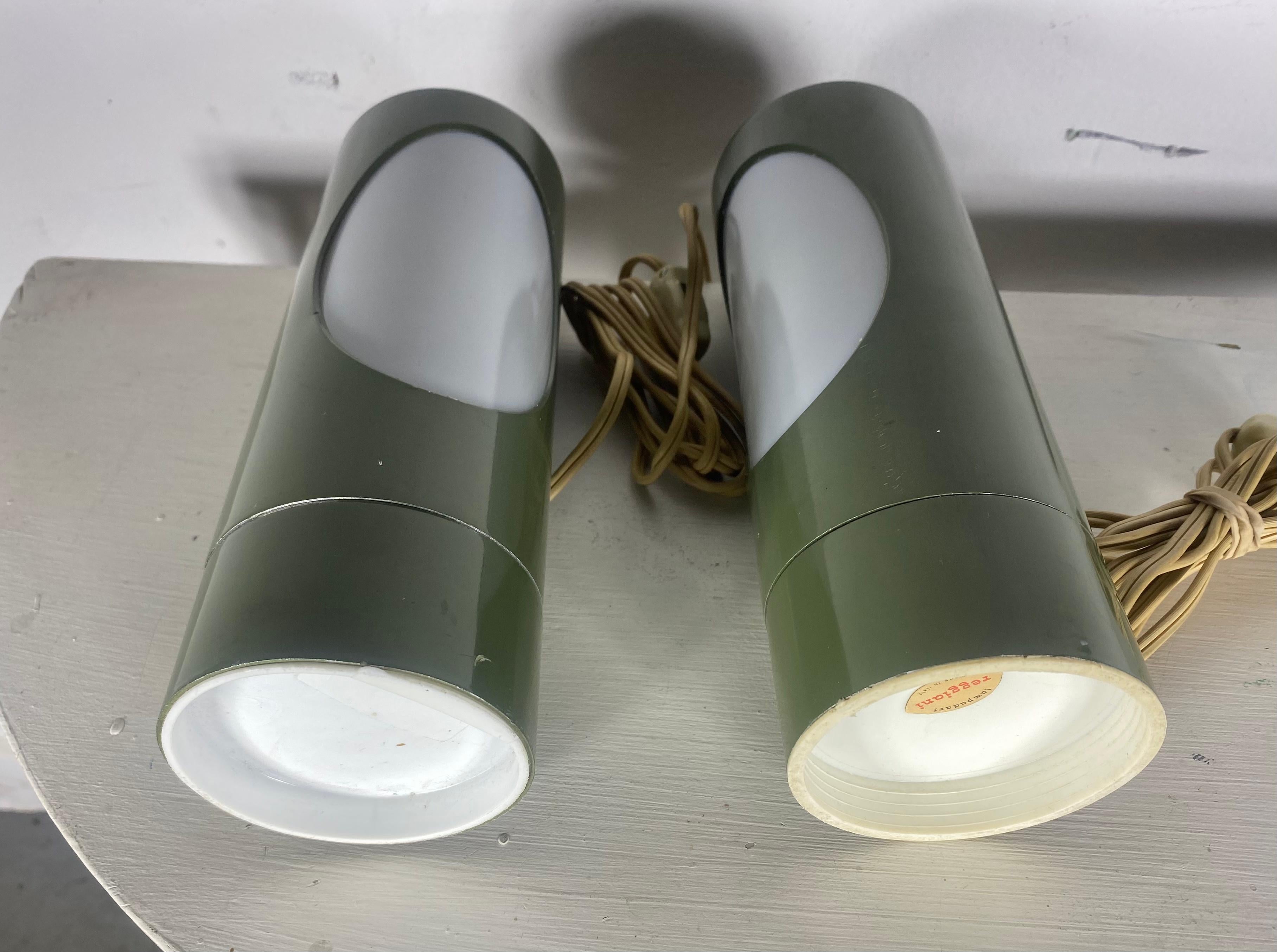 Enameled Italian Space Age Metal Cylinder Table Lamps by Reggiani, 1960s For Sale