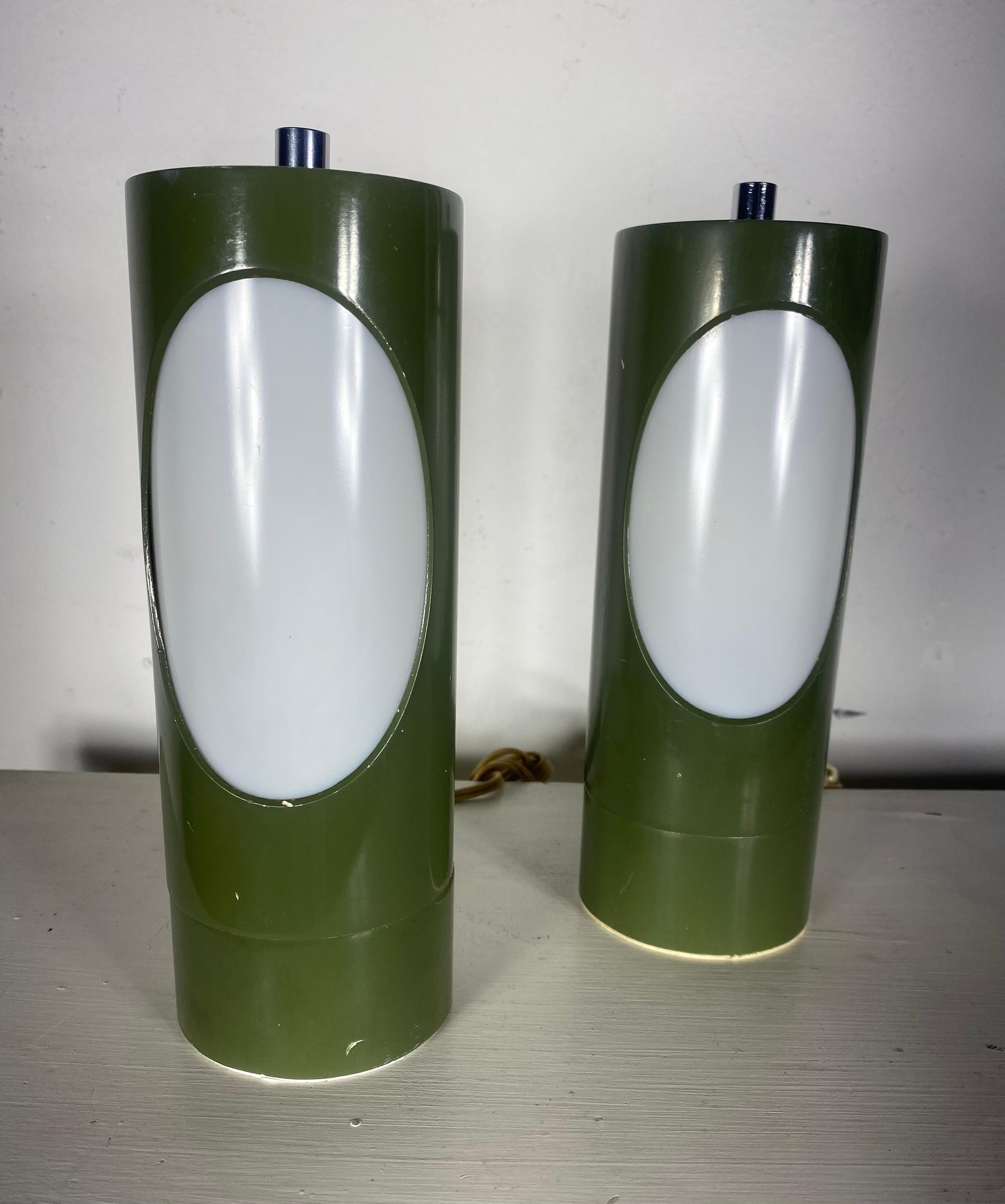 Mid-20th Century Italian Space Age Metal Cylinder Table Lamps by Reggiani, 1960s For Sale