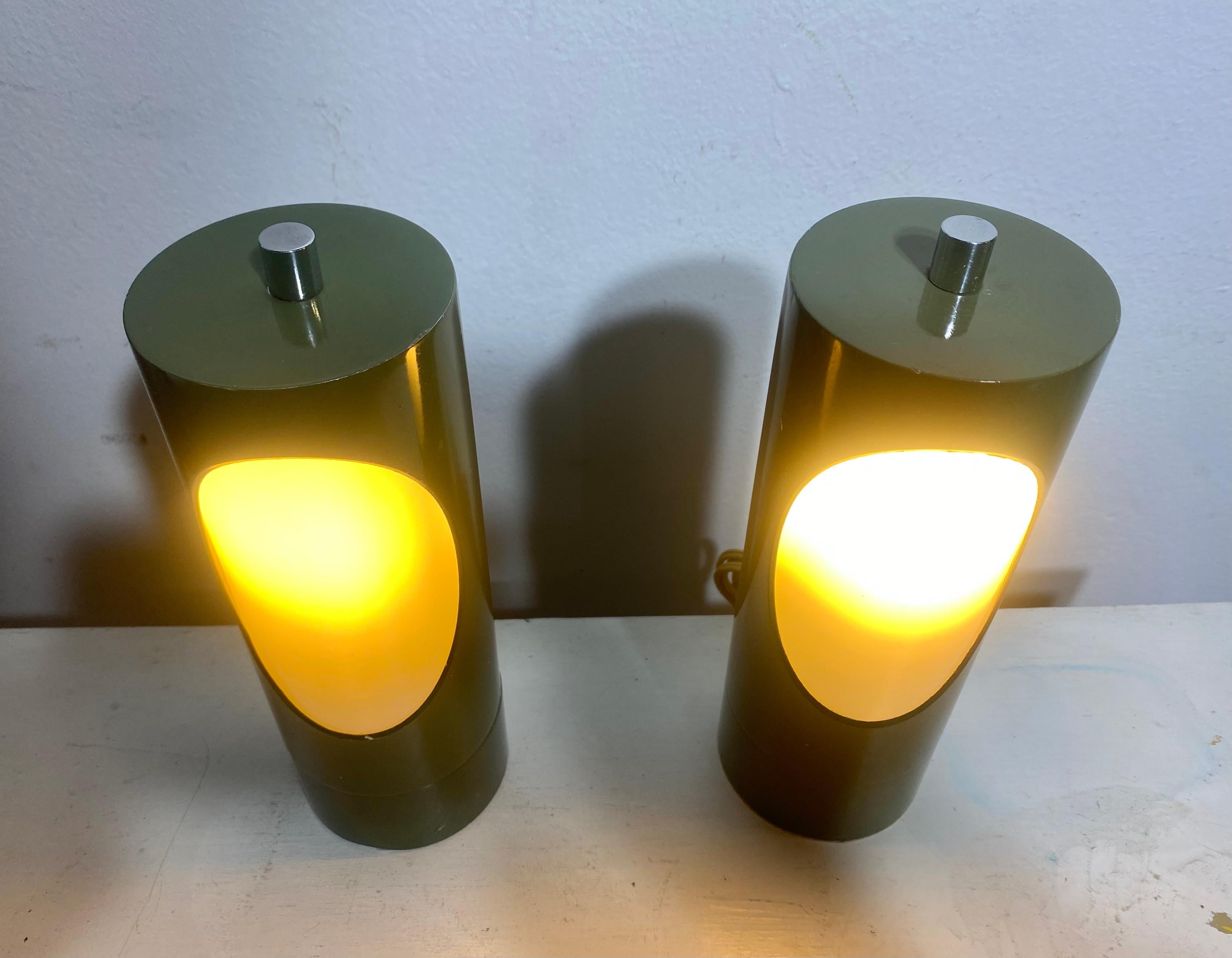 Italian Space Age Metal Cylinder Table Lamps by Reggiani, 1960s For Sale 2