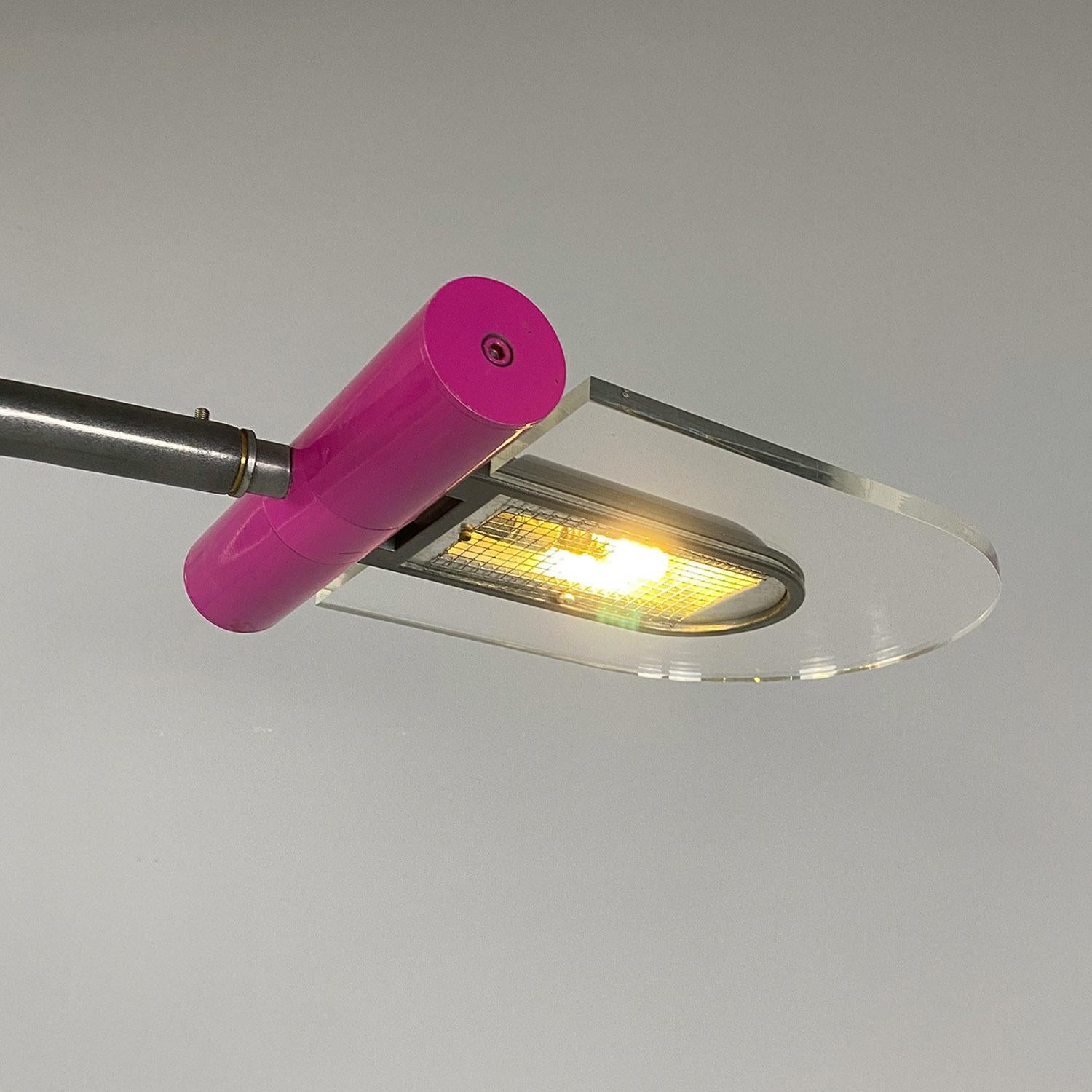 Lampadaire italien de l'ère spatiale en métal, plexiglas et marbre, arc violet noir, années 1980. en vente 8