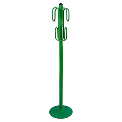 Retro Italian space age modern floor coat hanger in green metal, 1970s