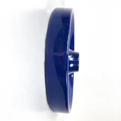 Italienische Raumzeitalter moderne Wand- oder Deckenleuchte aus blau emelliertem Metall, 1980er Jahre