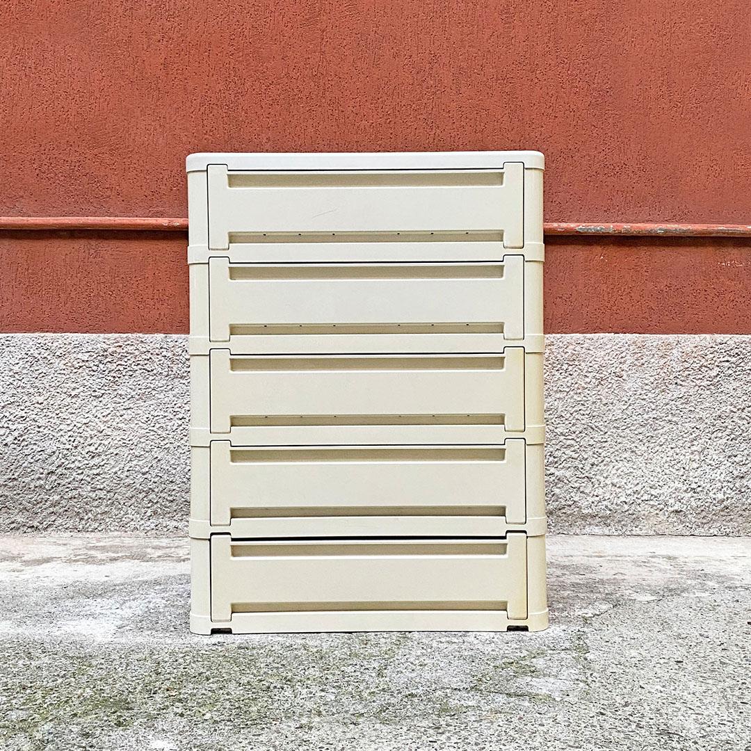 Italian space age modular chest of drawers by Olaf Von Bohr for Kartell, 1970s
Modular white plastic chest of drawers, with flap opening, usable as a shoe rack.
Designed by Olaf Von Bohr for Kartell, 1970s, with logo on the individual