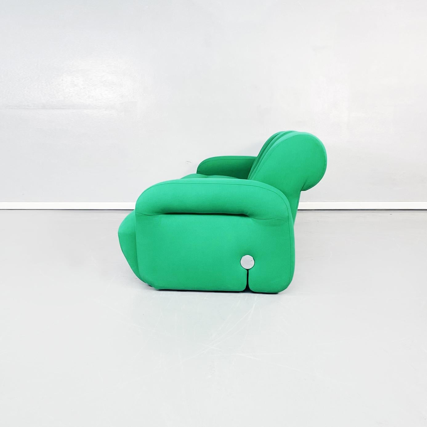 Italian Space Age Modular Sofa in Green Fabric with Metal Insert, 1970s In Good Condition For Sale In MIlano, IT