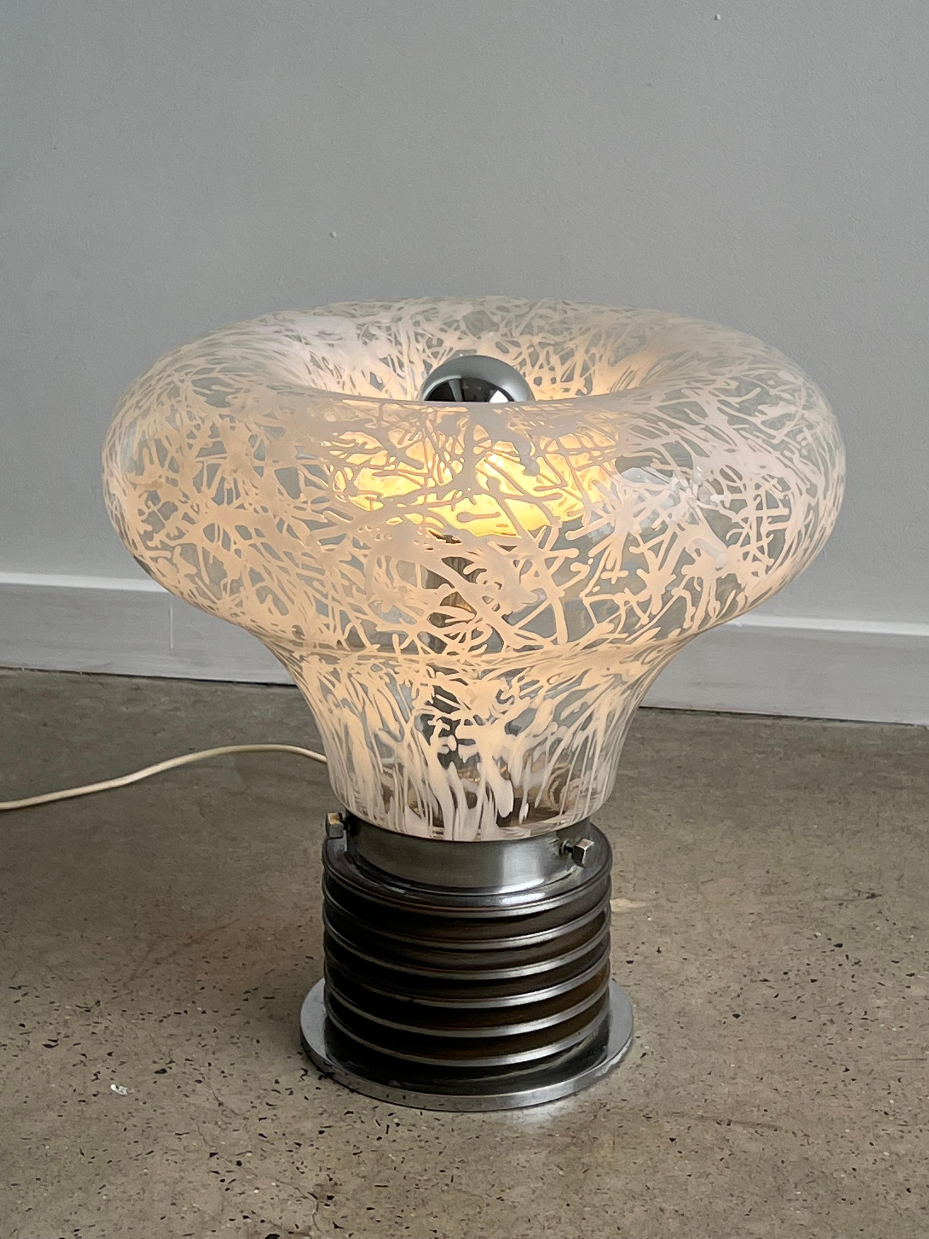 Beautiful Murano table lamp by Carlo Nason for Mazzega with chrome base 1970s 
In good working condition.