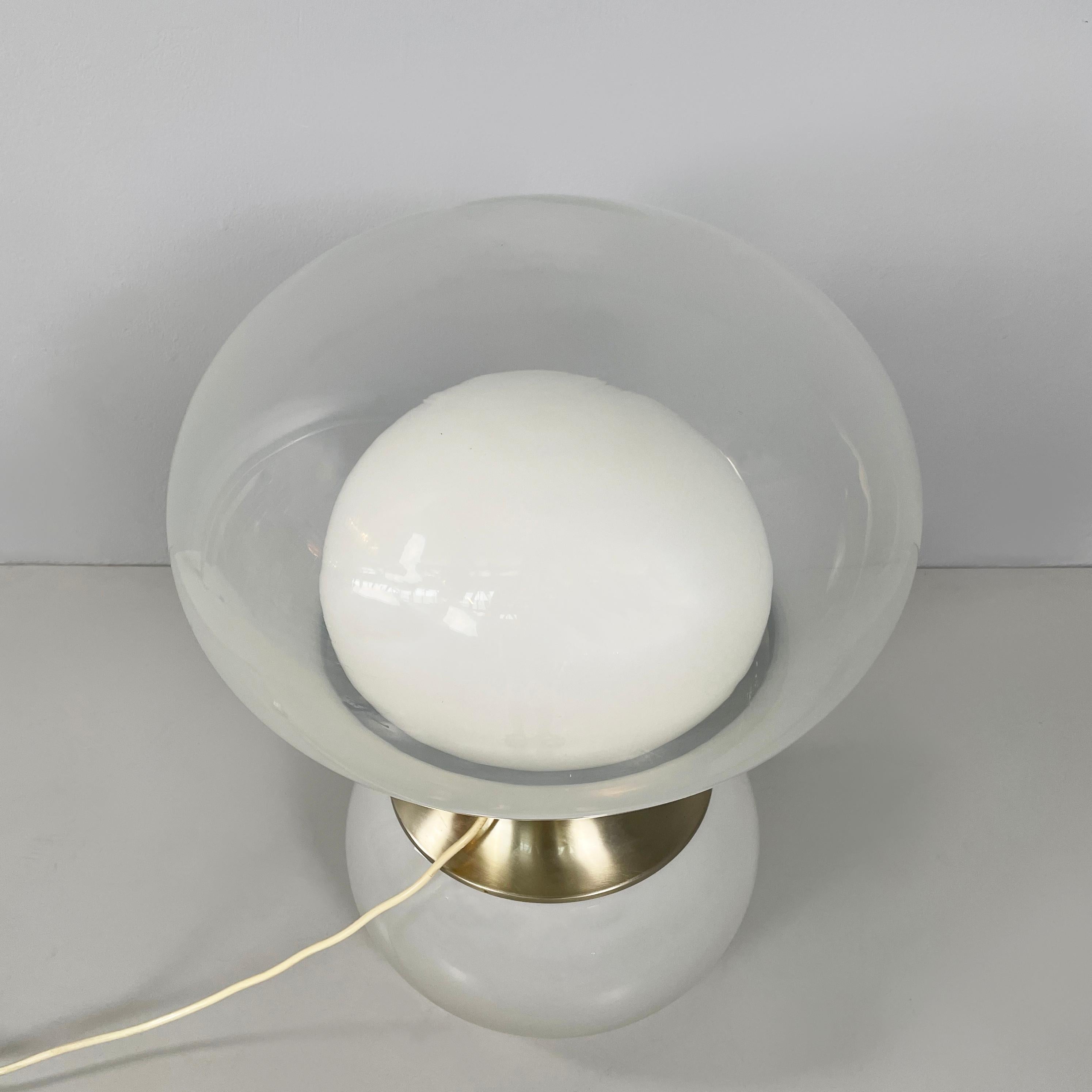 Metallo Lampada da tavolo italiana in vetro opalino dell'era spaziale di Carlo Nason per  Selenova, anni '70