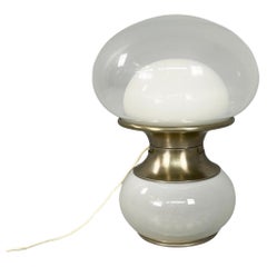 Lampada da tavolo italiana in vetro opalino dell'era spaziale di Carlo Nason per Selenova, anni '70