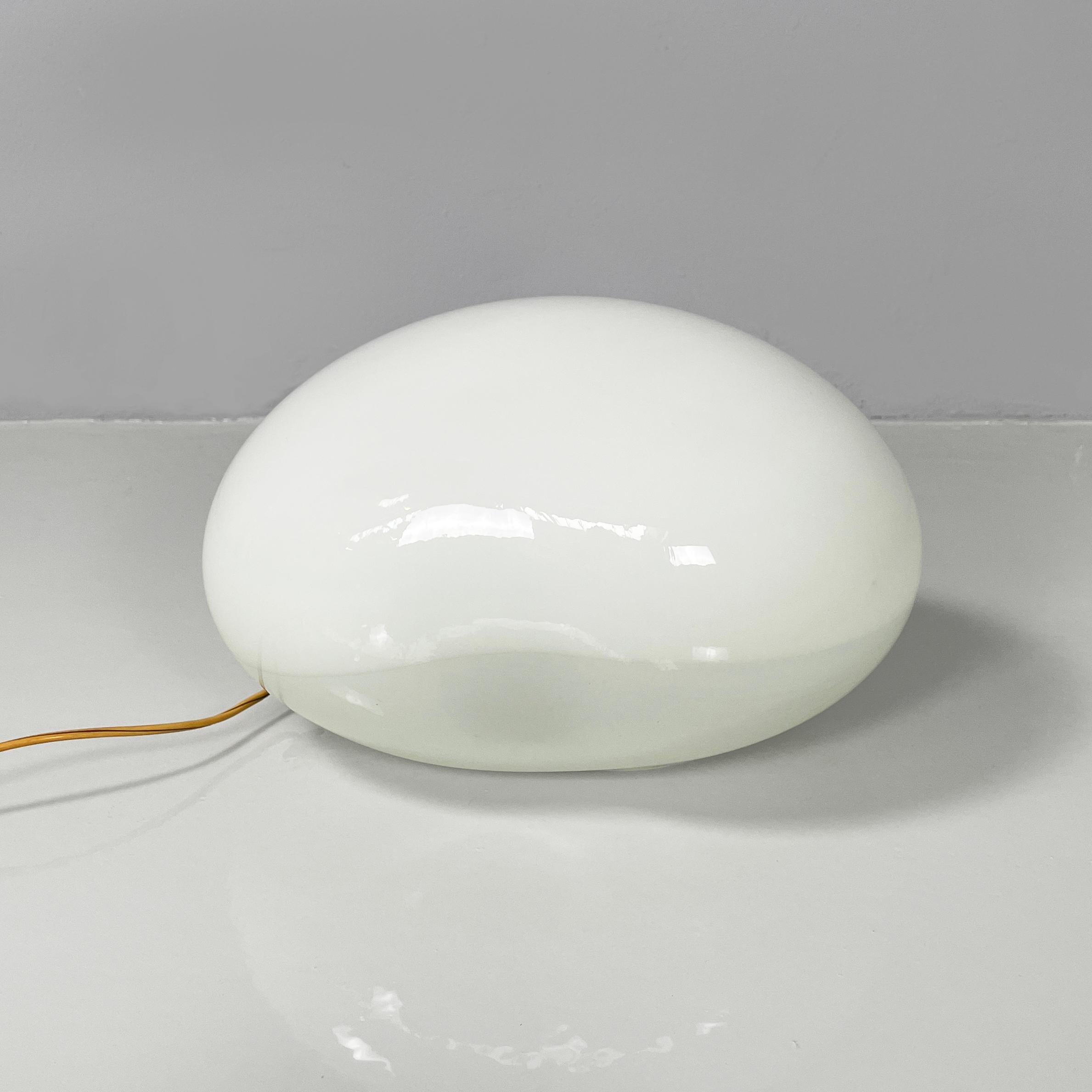 Space Age Italian space age opaline glass table lamp by Vistosi, 1970s in vendita