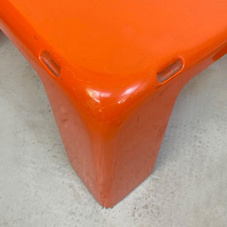 Italian Space Age Orange Plastic 4 Gatti Table by Mario Bellini for B&B, 1970s For Sale 8