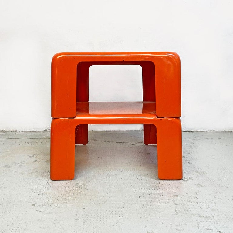 Italian Space Age Orange Plastic 4 Gatti Table by Mario Bellini for B&B, 1970s For Sale 3