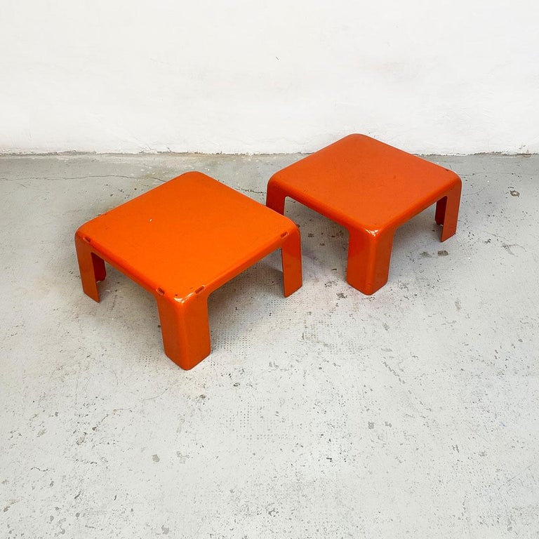 Italian Space Age Orange Plastic 4 Gatti Table by Mario Bellini for B&B, 1970s For Sale 4