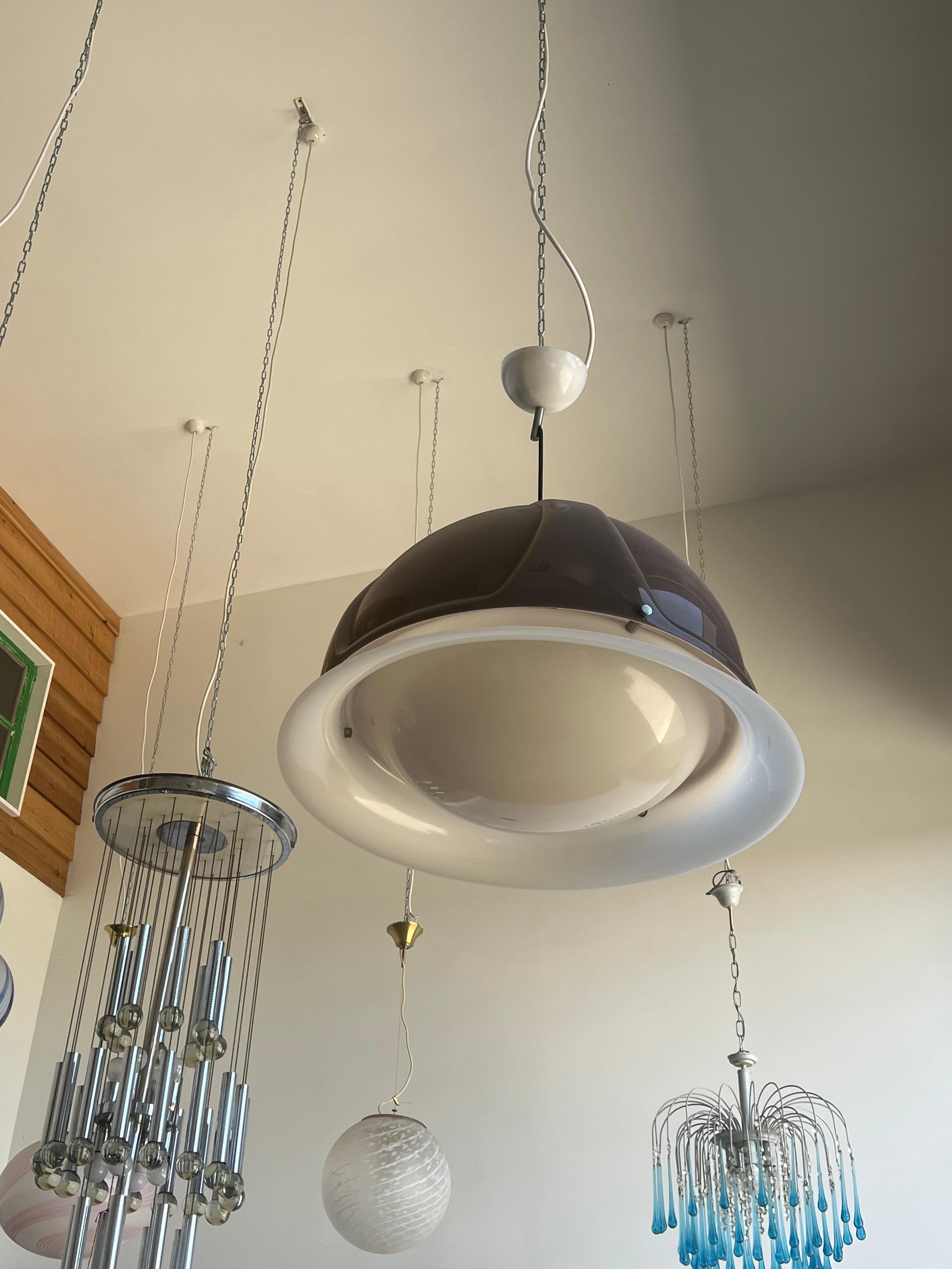 Italian Space Age Pendant Lamp In Good Condition For Sale In Byron Bay, NSW