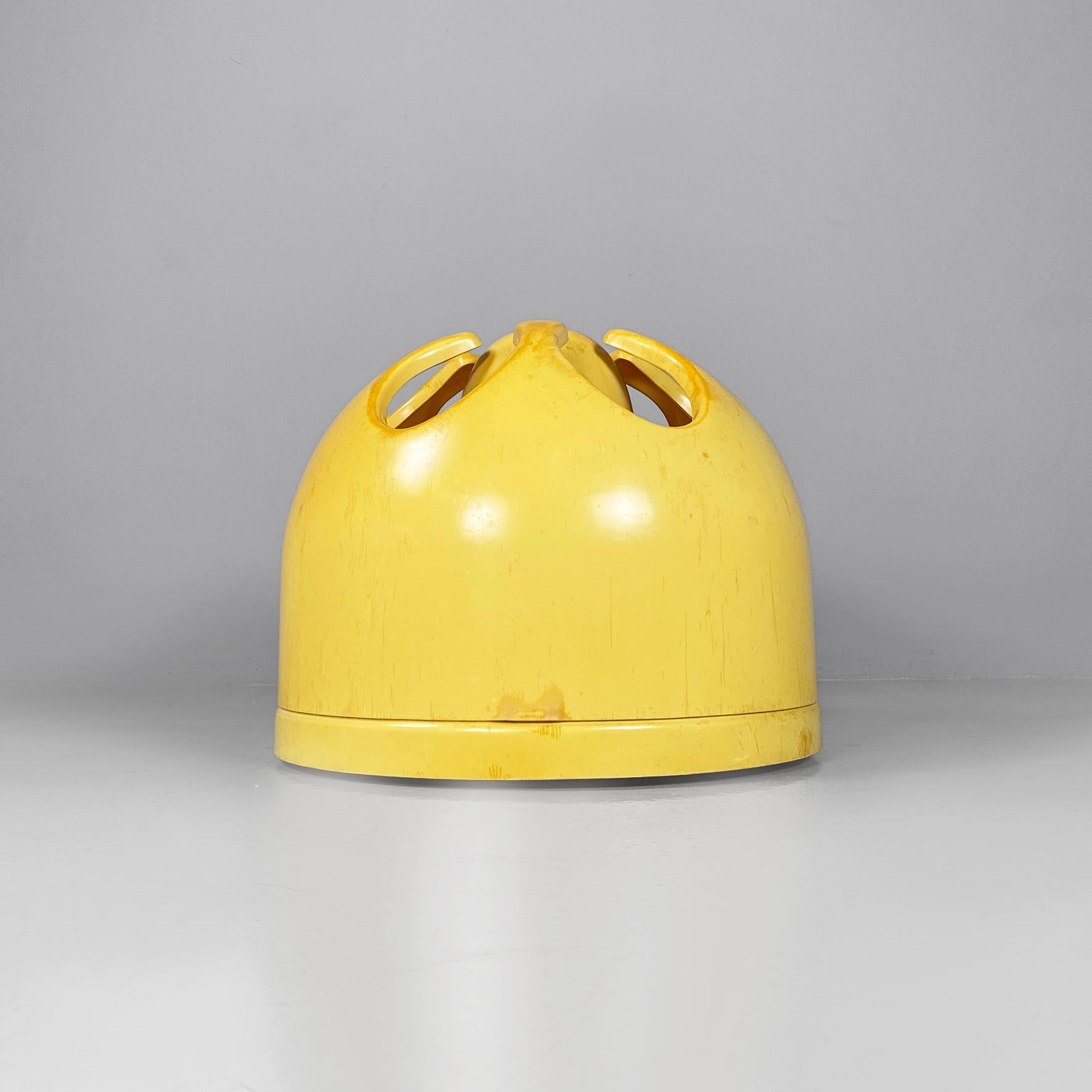Porte-parapluie italien en plastique jaune clair en forme de pistil de l'ère spatiale, années 1970 en vente 10