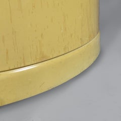 Italian space age pistil shape light yellow plastic umbrella stand, 1970s