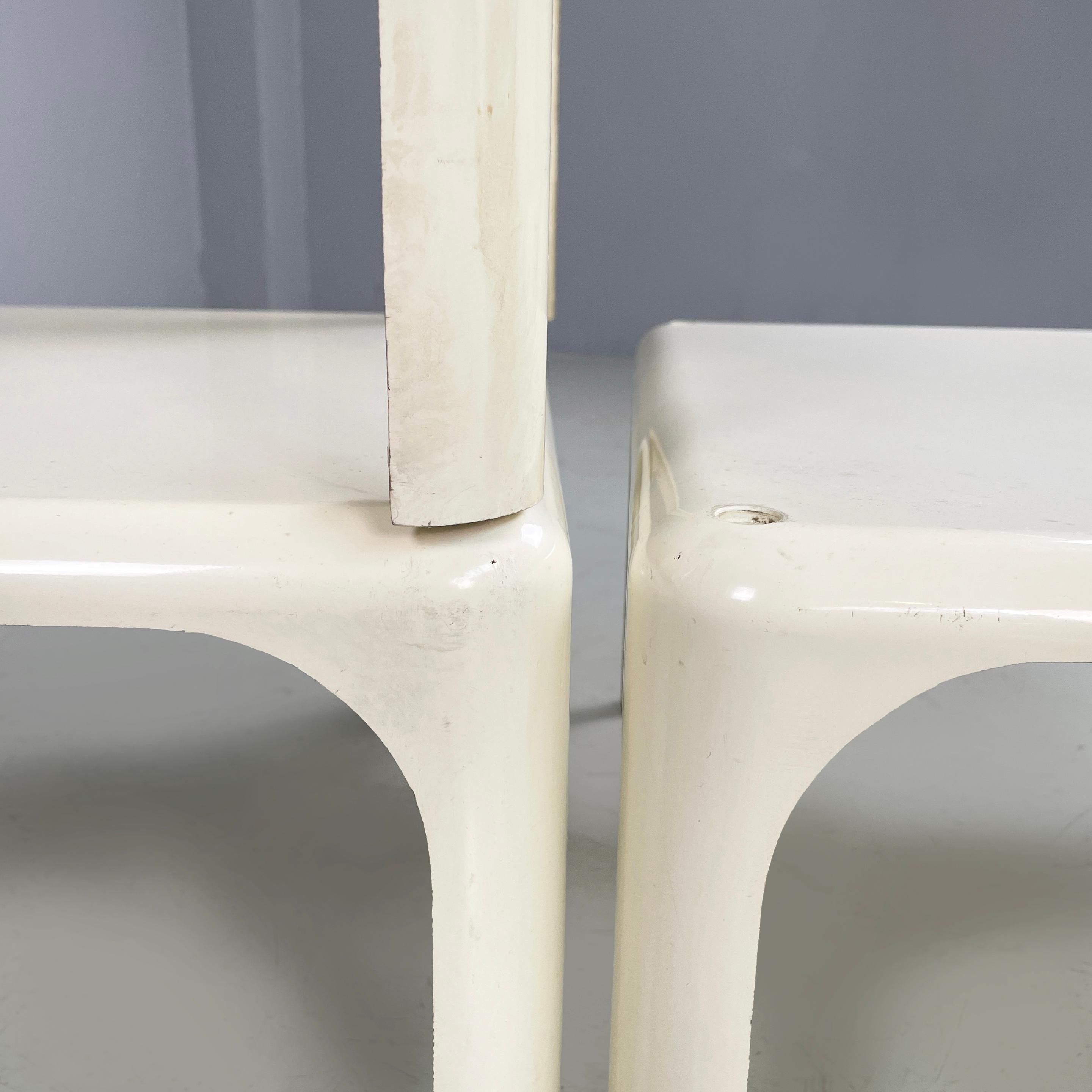 Tavolino italiano in plastica dell'era spaziale Demetrios 45 di Artemide Magistretti anni '70 in vendita 7