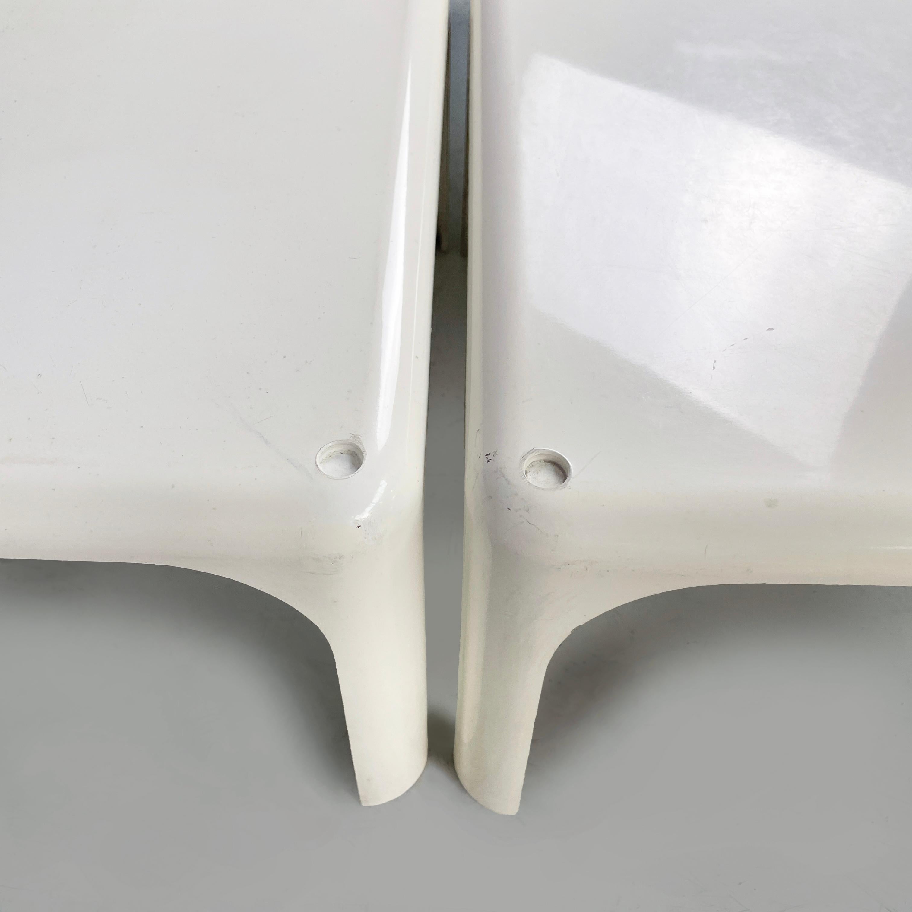 Tavolino italiano in plastica dell'era spaziale Demetrios 45 di Artemide Magistretti anni '70 in vendita 9