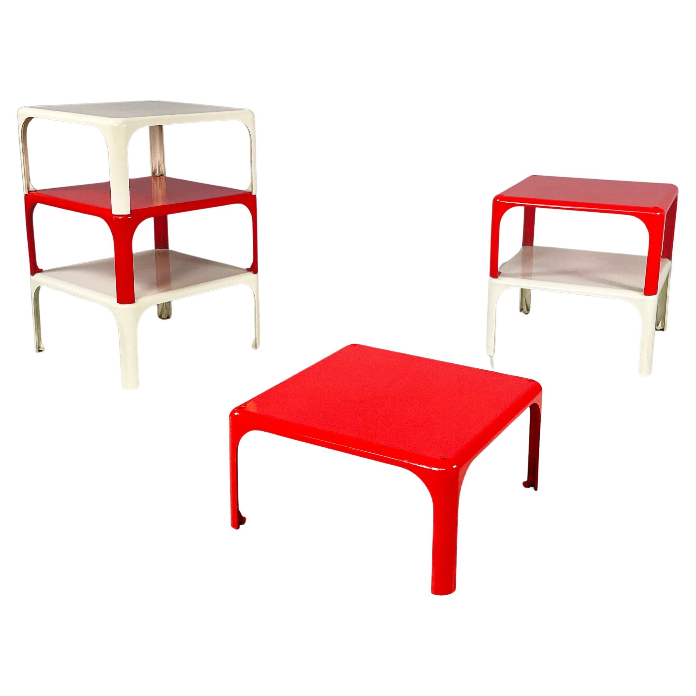 Italienischer Weltraumzeitalter Kunststoff Couchtisch Demetrio 45 von Magistretti Artemide 1970er