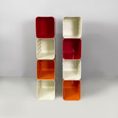 Italienischer A Space Age Zeitschriftenständer oder Bücherregal aus Kunststoff von Aramis, 1970er Jahre