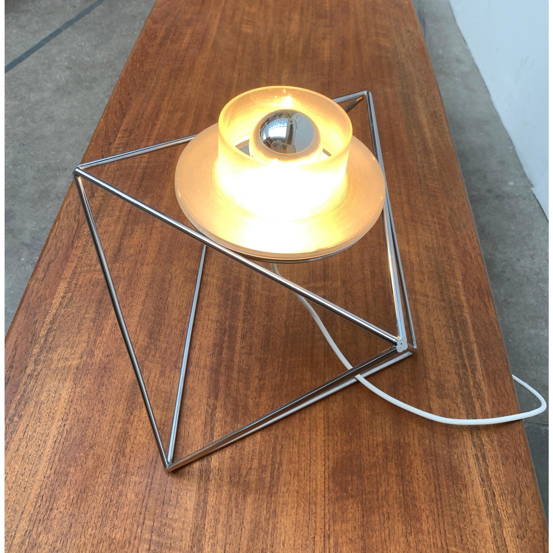 Italian Space Age Poliedra Table Lamp by Felice Ragazzo for Guzzini For Sale 5